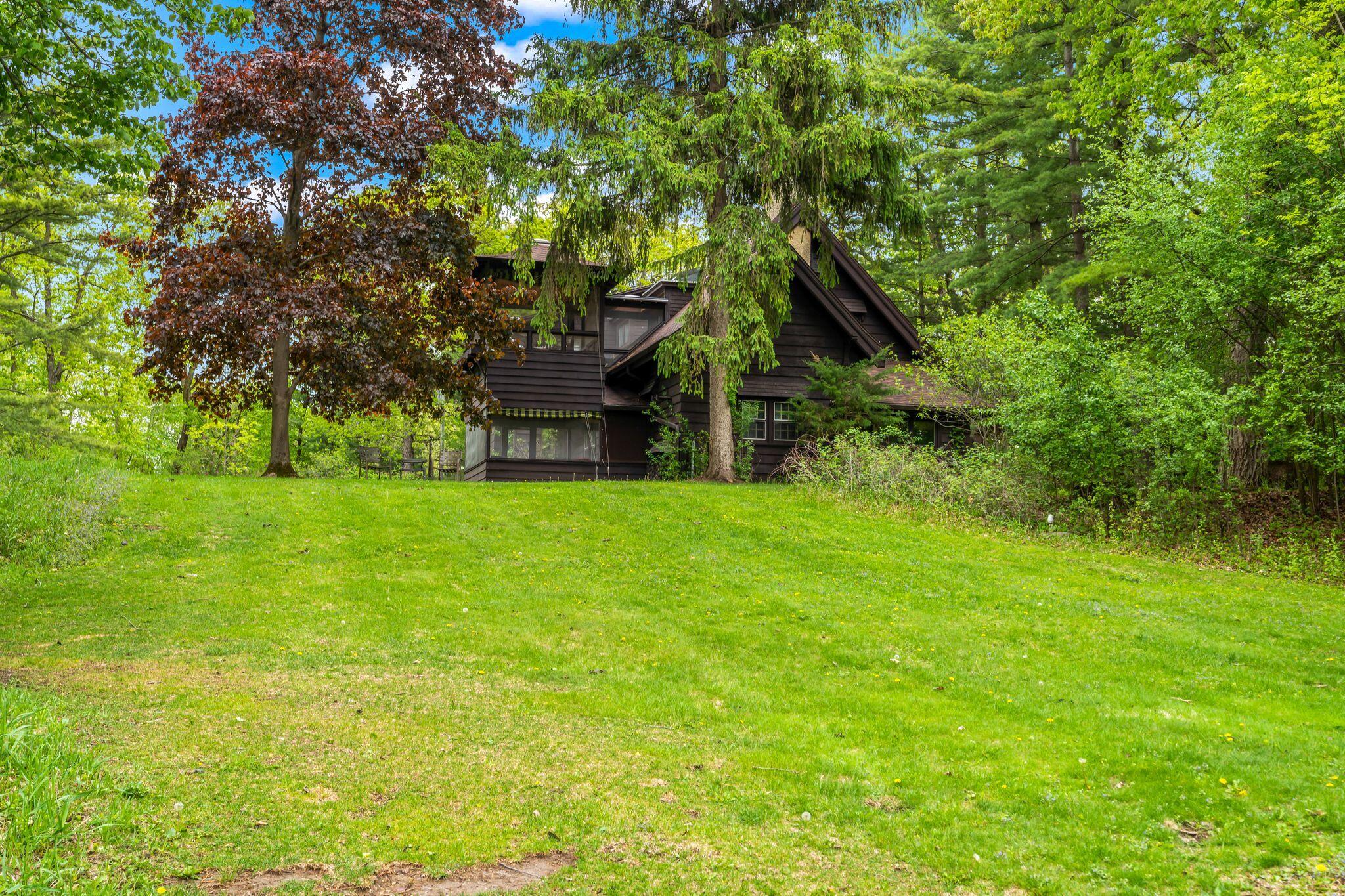 Wisconsin Lake Home for sale (MLS#: 1921250) at 2937 N Mill Rd, in Summit, Wisconsin. (8 of 23)