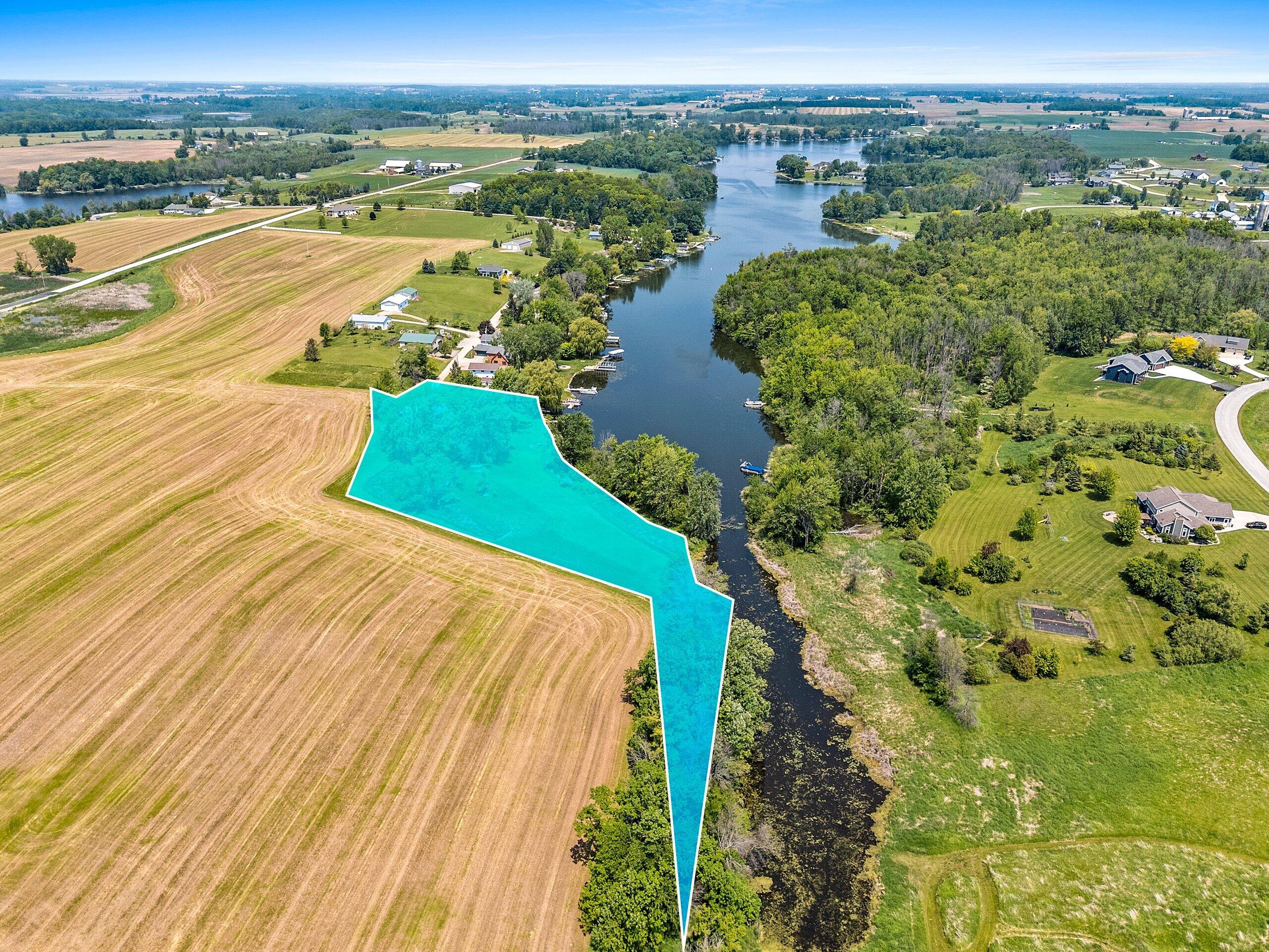Wisconsin Lake Home for sale (MLS#: 1921282) at 2411  Popp Ln, in Rockland, Wisconsin. (9 of 58)