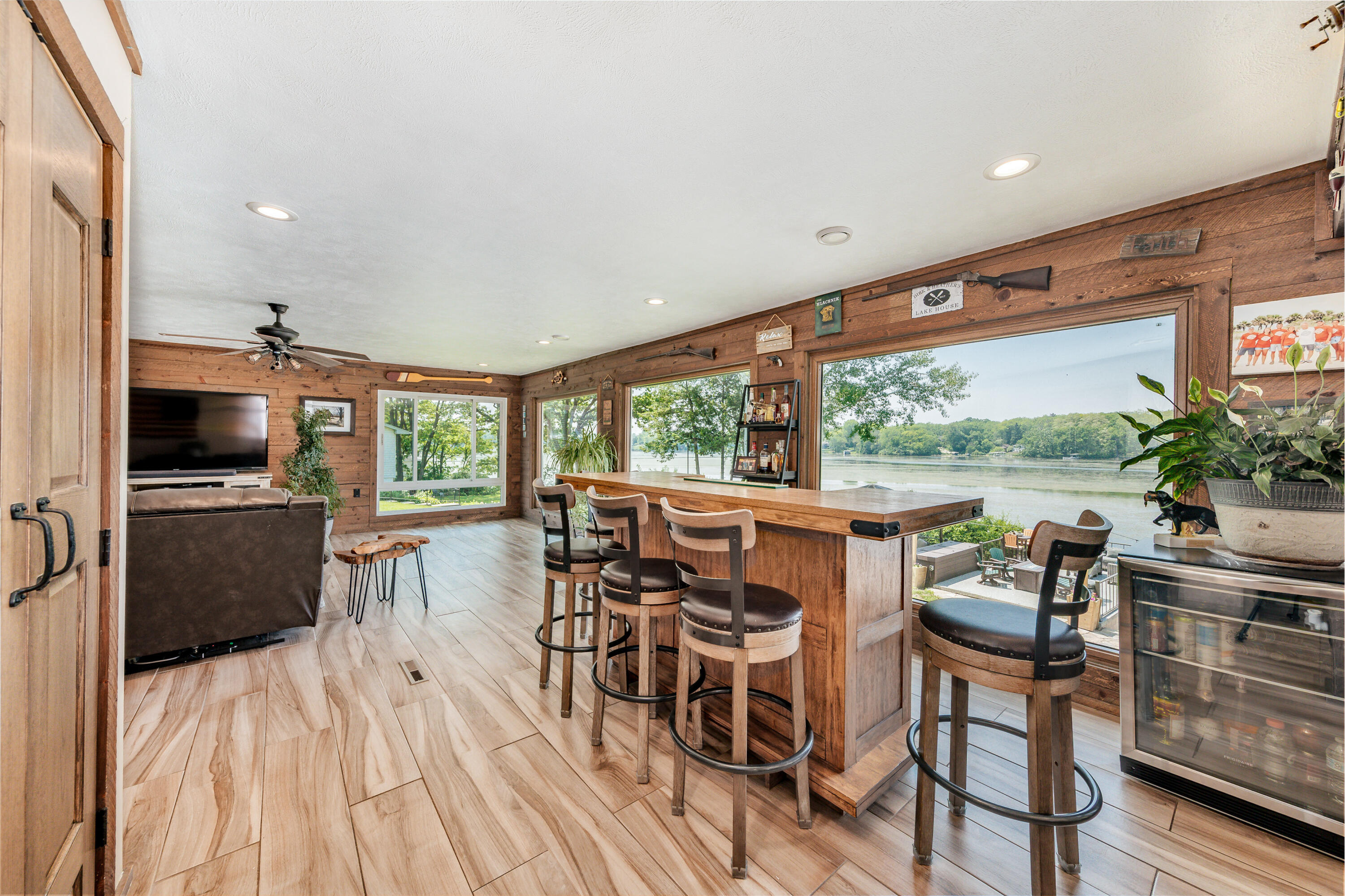 Wisconsin Lake Home for sale (MLS#: 1921300) at 5420 W Peninsula Dr, in Waterford, Wisconsin. (20 of 60)