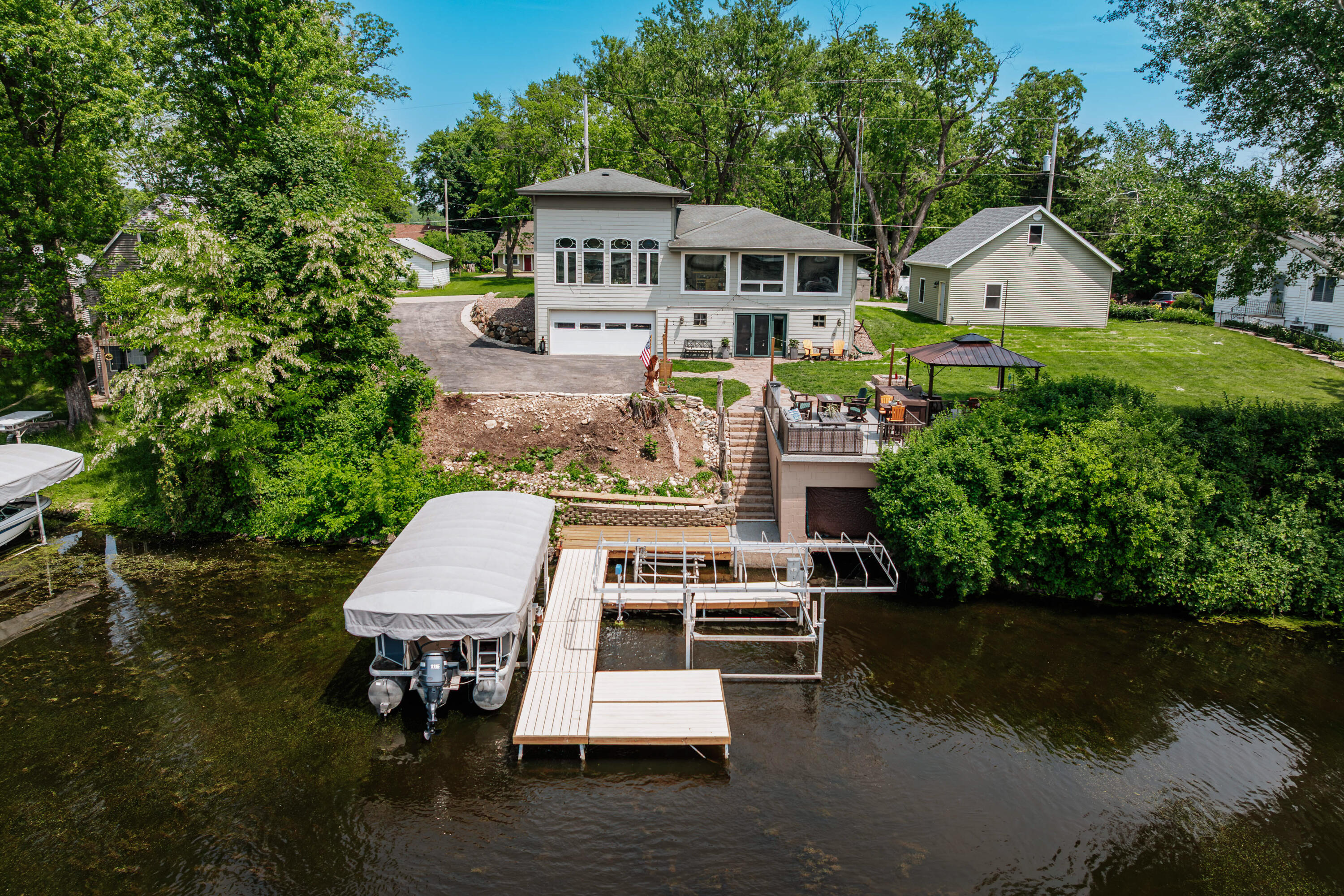 Wisconsin Lake Home for sale (MLS#: 1921300) at 5420 W Peninsula Dr, in Waterford, Wisconsin. (6 of 60)