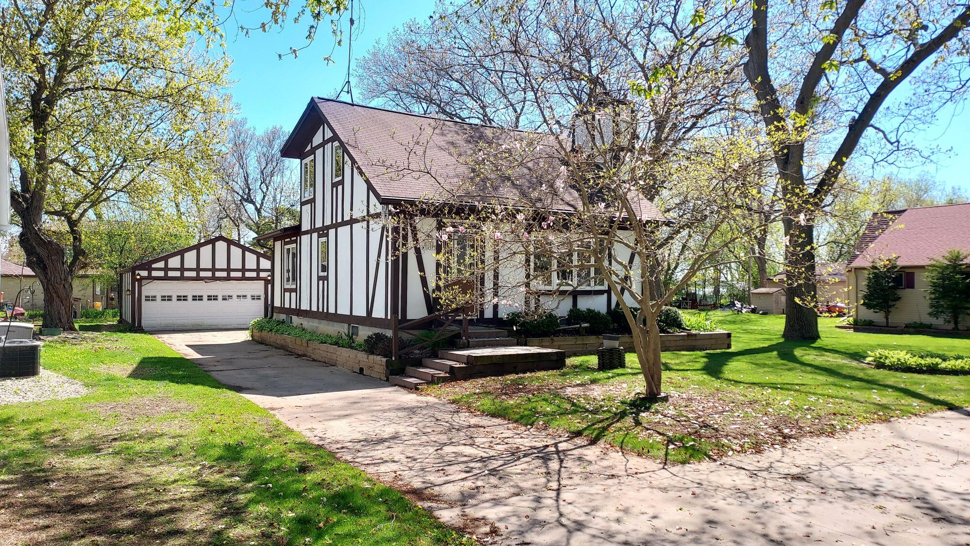 Wisconsin Lake Home for sale (MLS#: 1921372) at S102W34573  Lower Clarks Park Rd, in Eagle, Wisconsin. (22 of 32)