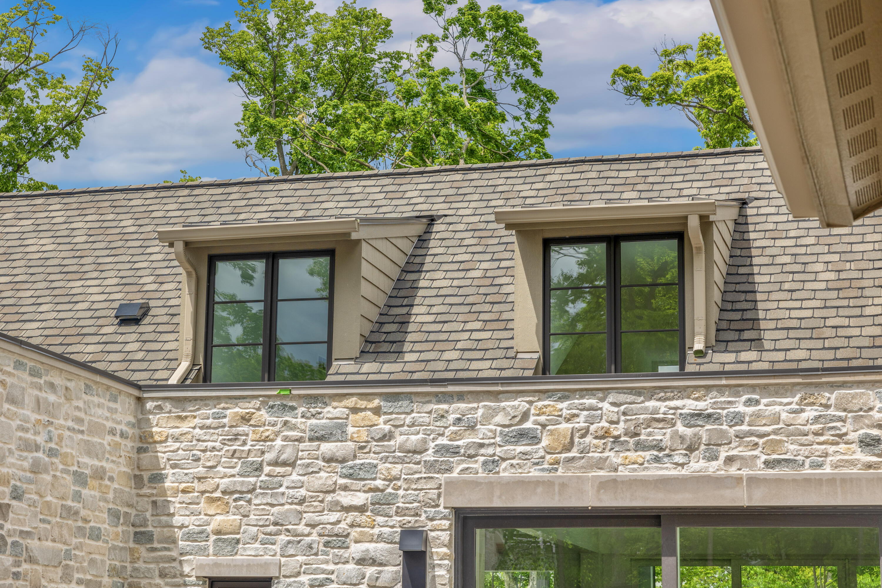 Wisconsin Lake Home for sale (MLS#: 1921379) at 1572 N Creekside Ln, in Linn, Wisconsin. (4 of 50)