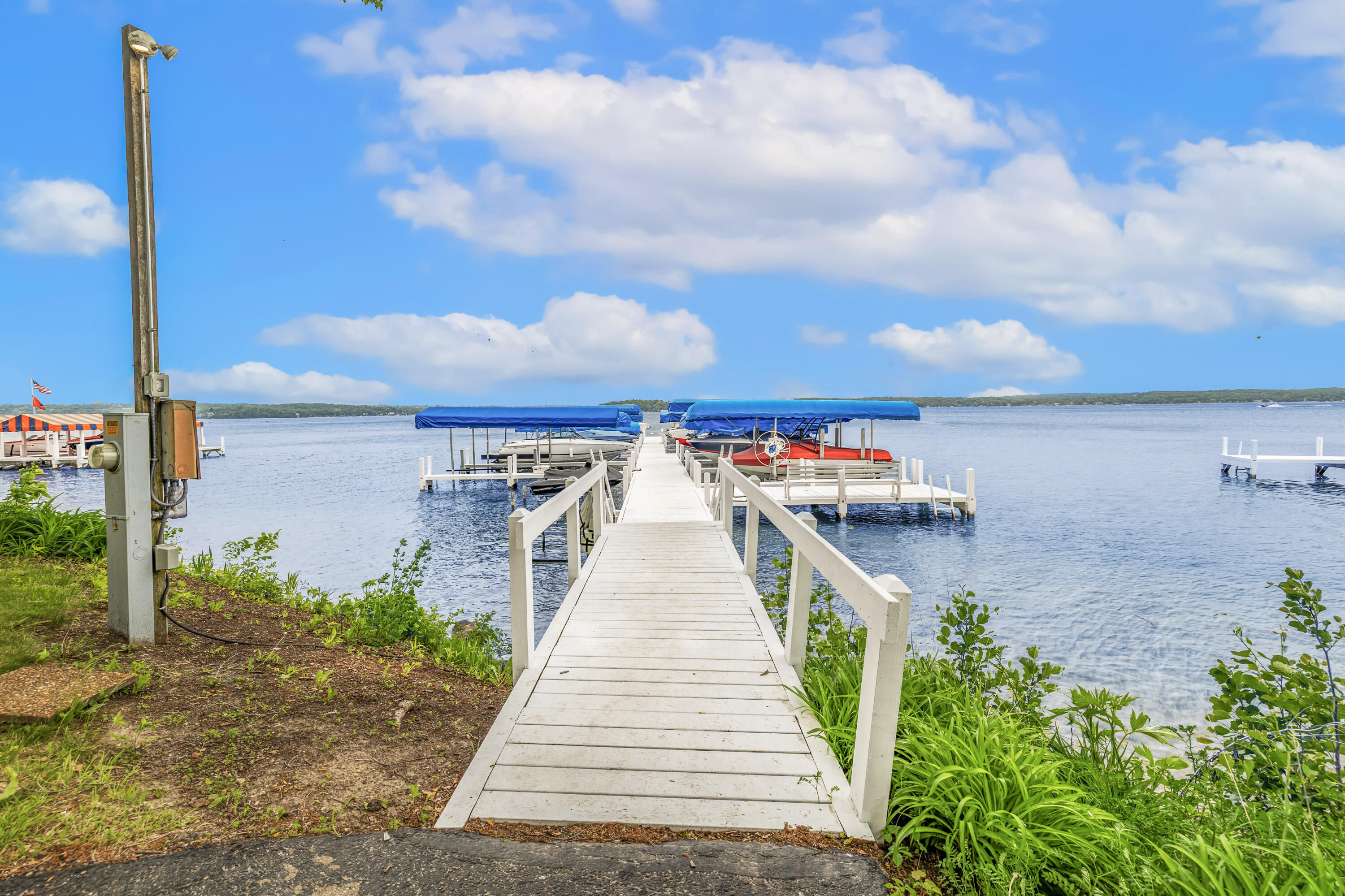 Wisconsin Lake Home for sale (MLS#: 1921379) at 1572 N Creekside Ln, in Linn, Wisconsin. (8 of 50)