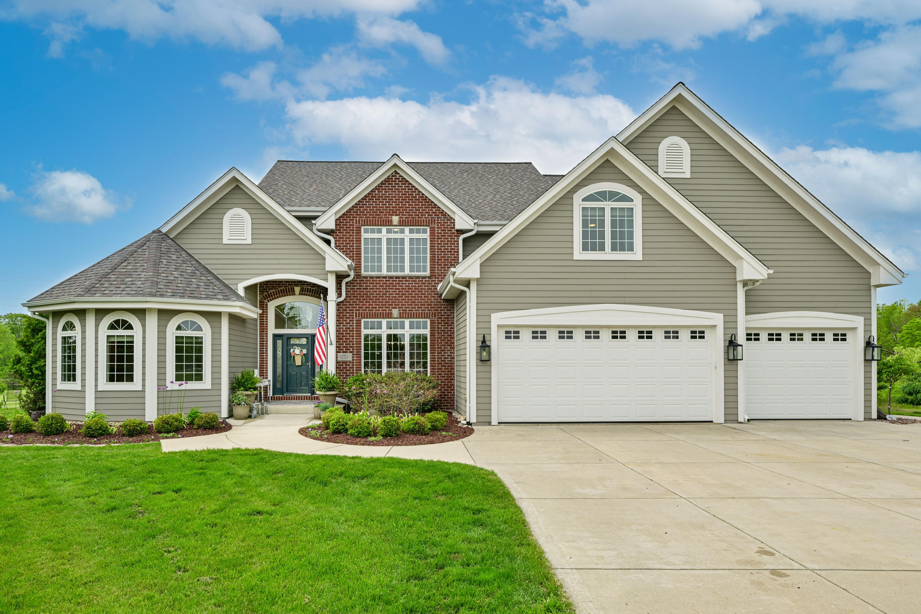 Wisconsin Lake Home for sale (MLS#: 1921510) at 13345 N Laurel Ln, in Mequon, Wisconsin. (1 of 46)
