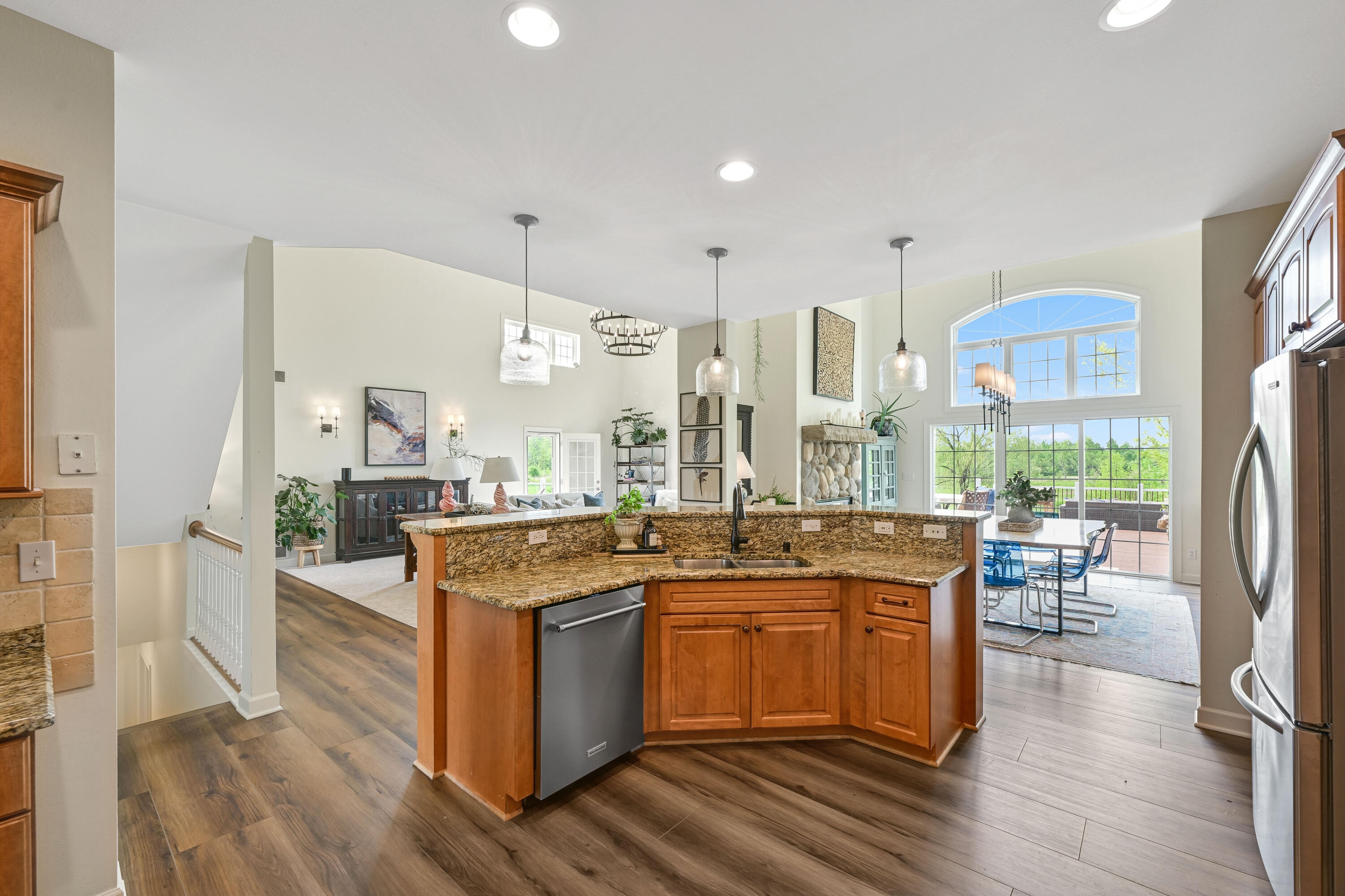 Wisconsin Lake Home for sale (MLS#: 1921510) at 13345 N Laurel Ln, in Mequon, Wisconsin. (11 of 46)