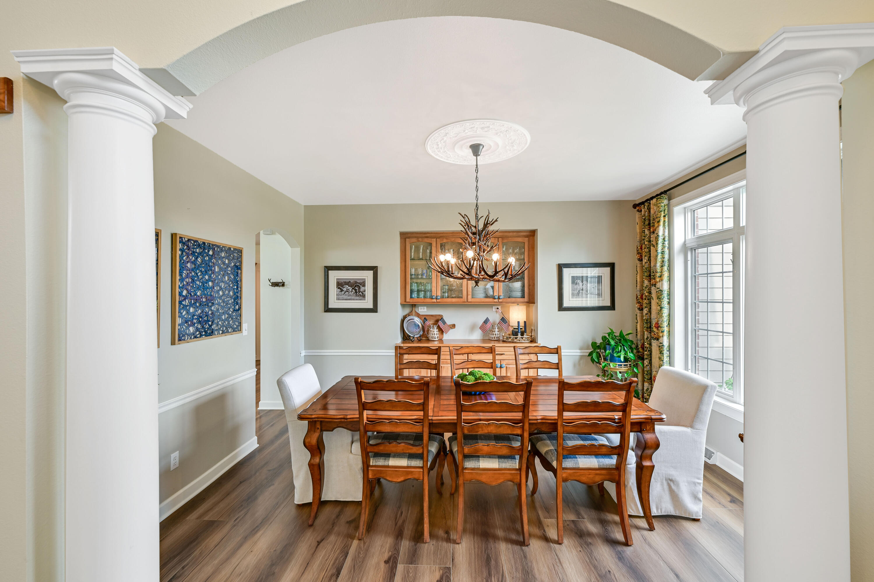 Wisconsin Lake Home for sale (MLS#: 1921510) at 13345 N Laurel Ln, in Mequon, Wisconsin. (14 of 46)