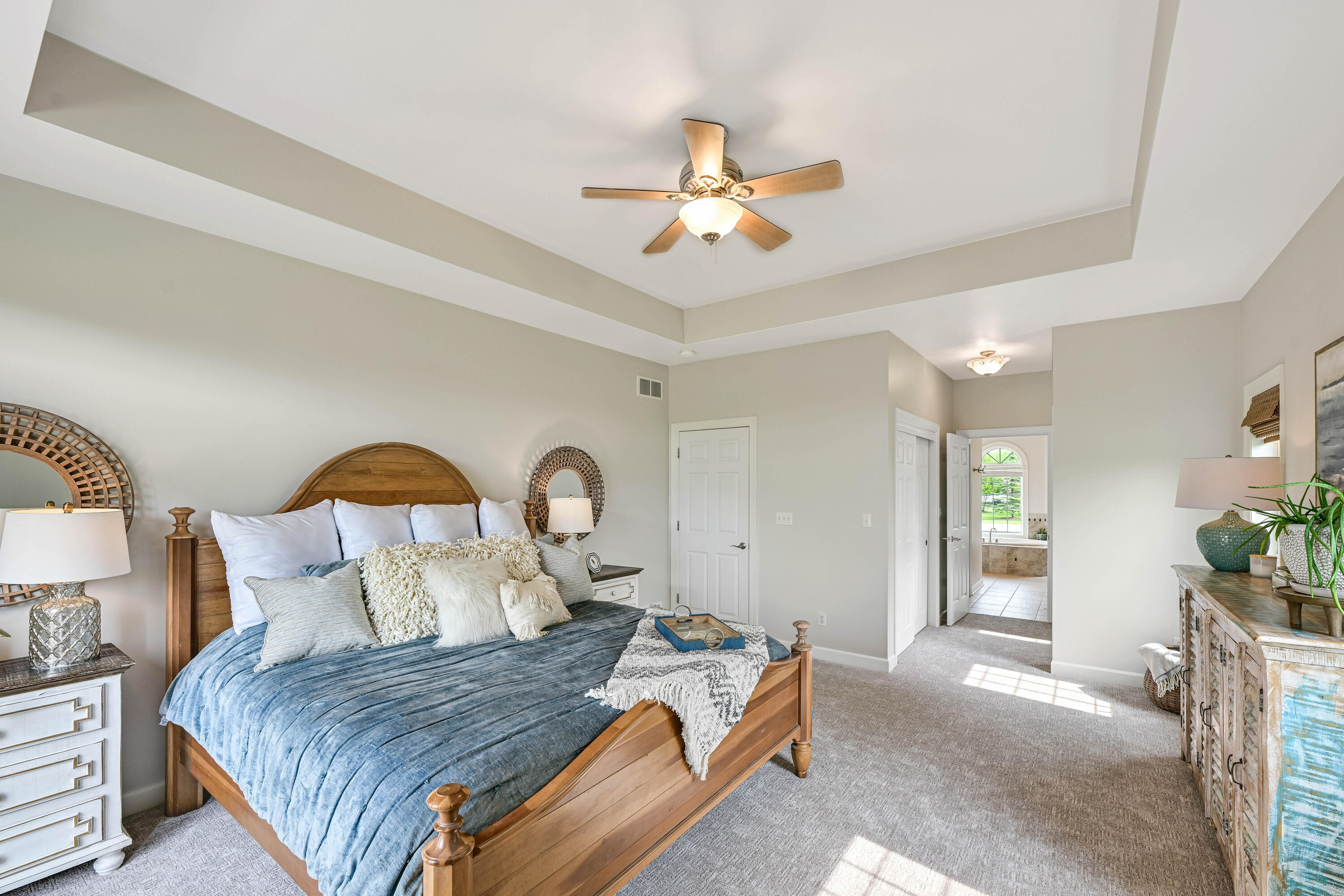 Wisconsin Lake Home for sale (MLS#: 1921510) at 13345 N Laurel Ln, in Mequon, Wisconsin. (16 of 46)