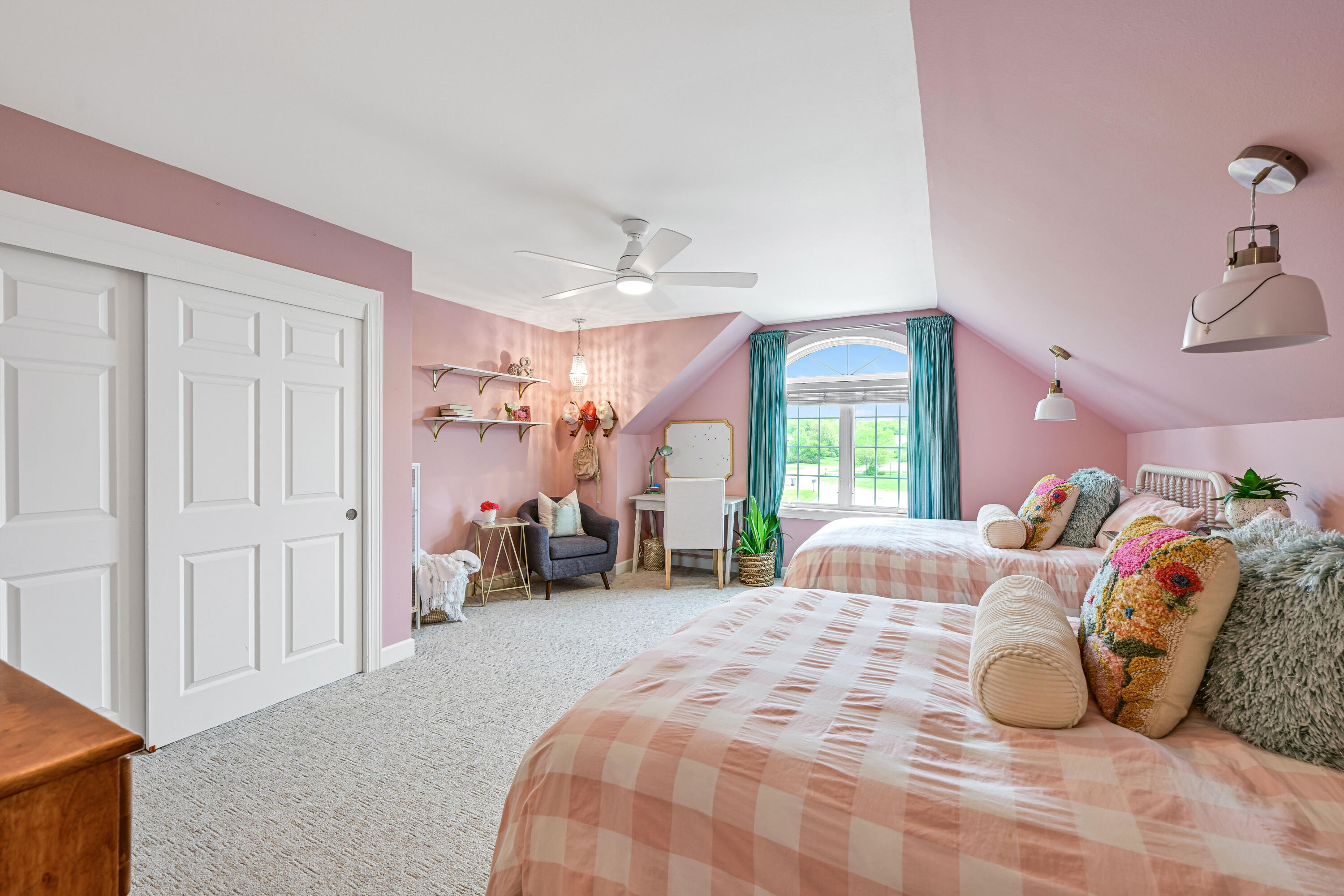Wisconsin Lake Home for sale (MLS#: 1921510) at 13345 N Laurel Ln, in Mequon, Wisconsin. (26 of 46)