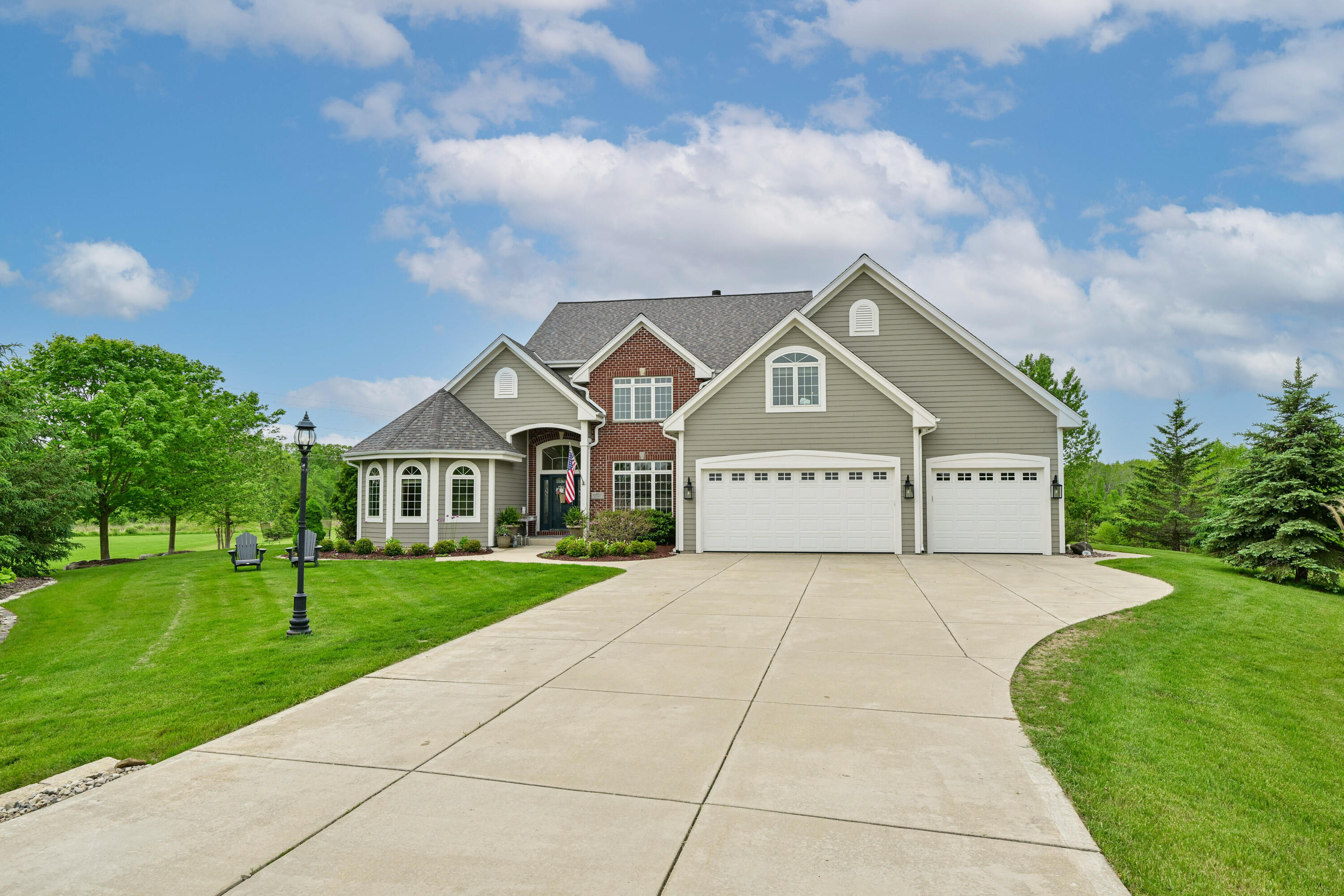 Wisconsin Lake Home for sale (MLS#: 1921510) at 13345 N Laurel Ln, in Mequon, Wisconsin. (42 of 46)