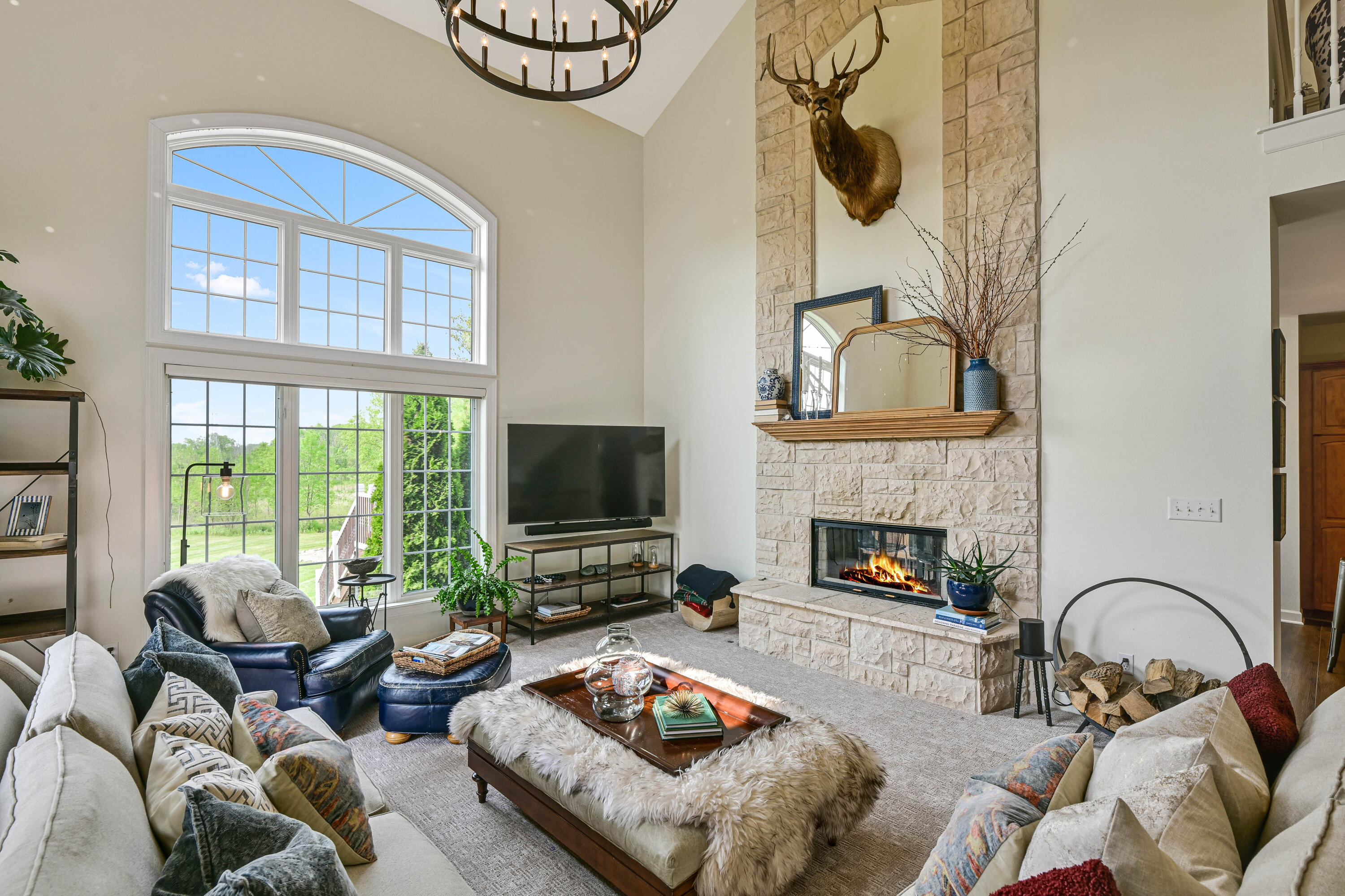 Wisconsin Lake Home for sale (MLS#: 1921510) at 13345 N Laurel Ln, in Mequon, Wisconsin. (8 of 46)