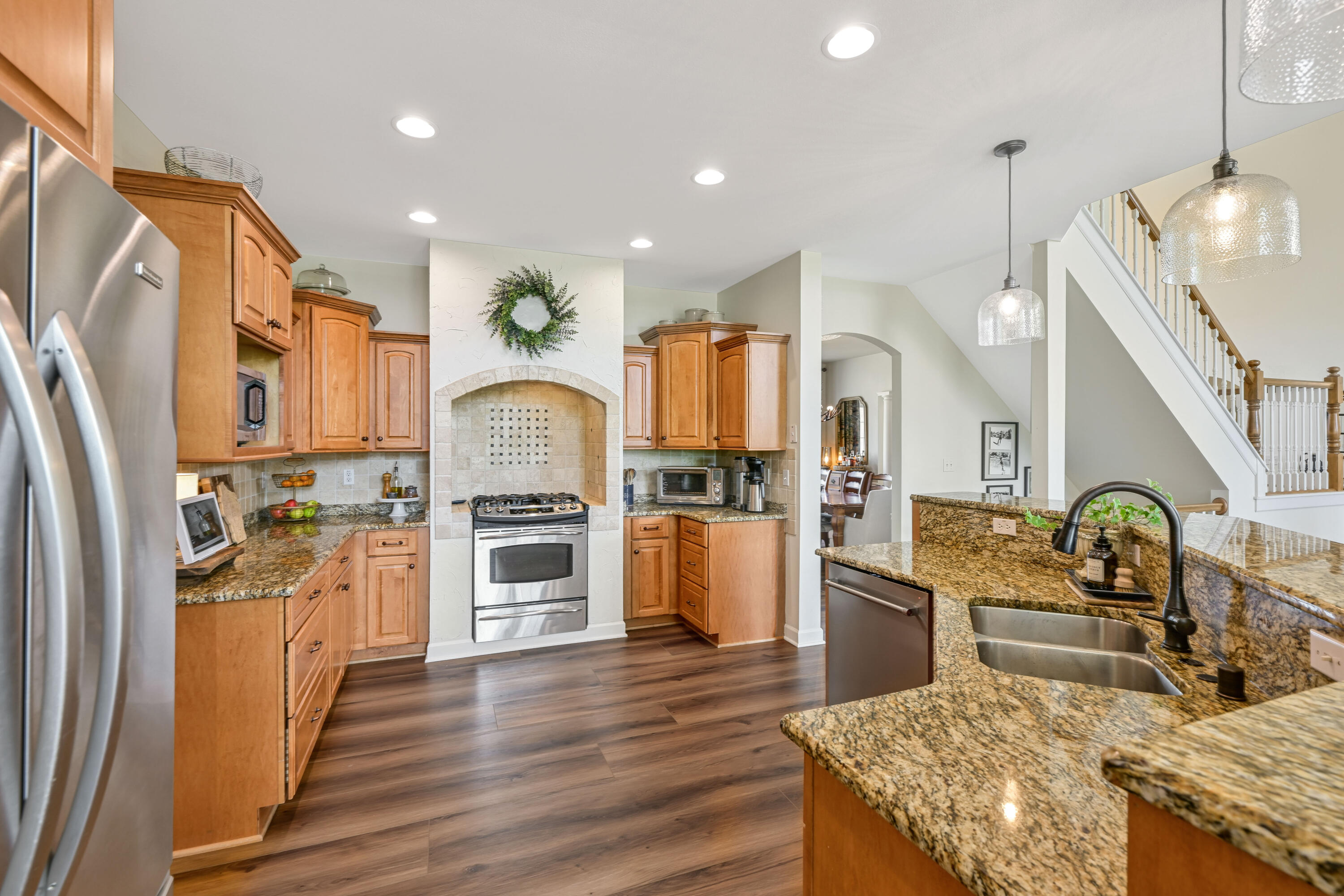 Wisconsin Lake Home for sale (MLS#: 1921510) at 13345 N Laurel Ln, in Mequon, Wisconsin. (10 of 46)