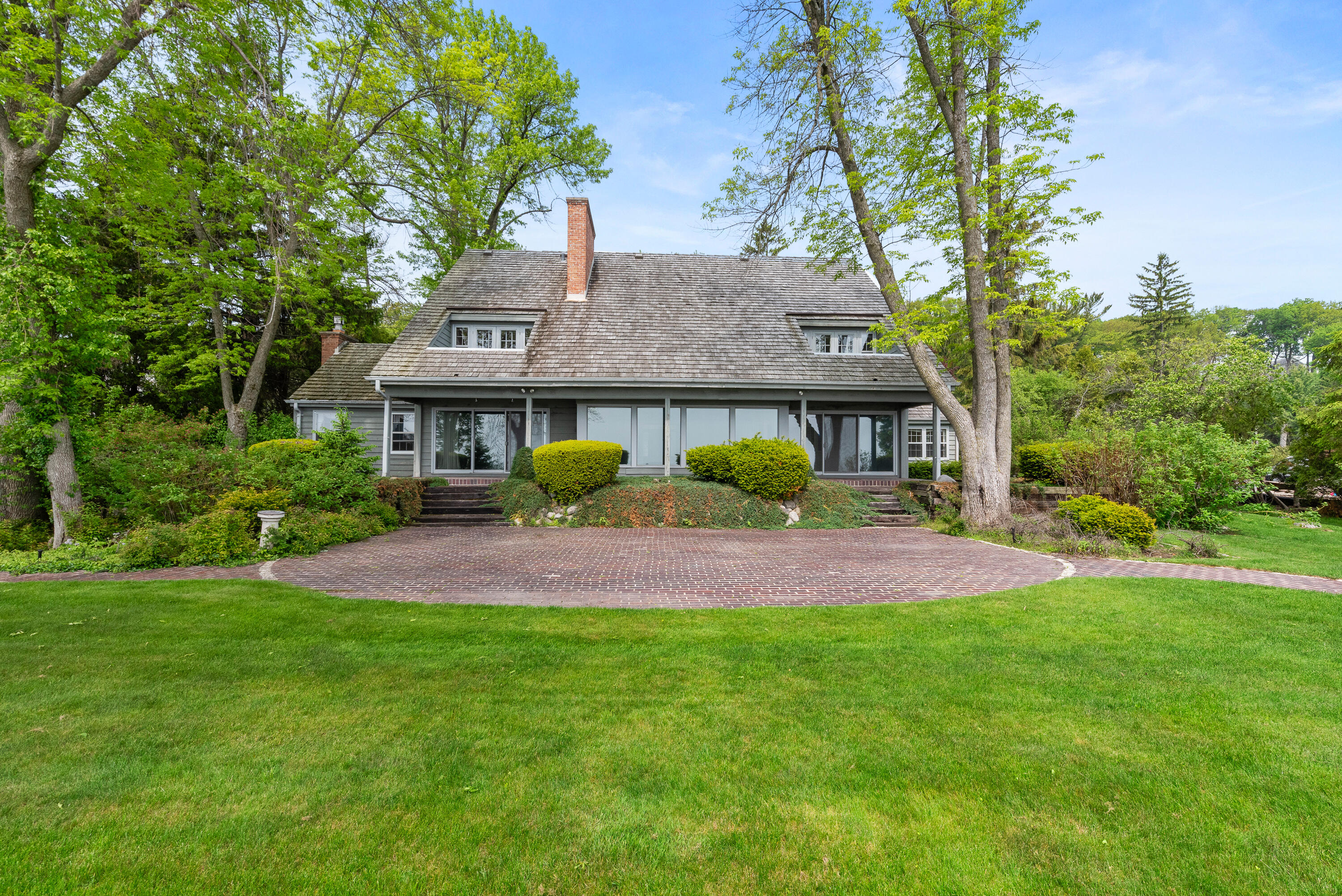 Wisconsin Lake Home for sale (MLS#: 1921543) at 7954 N Beach Dr, in Fox Point, Wisconsin. (1 of 40)