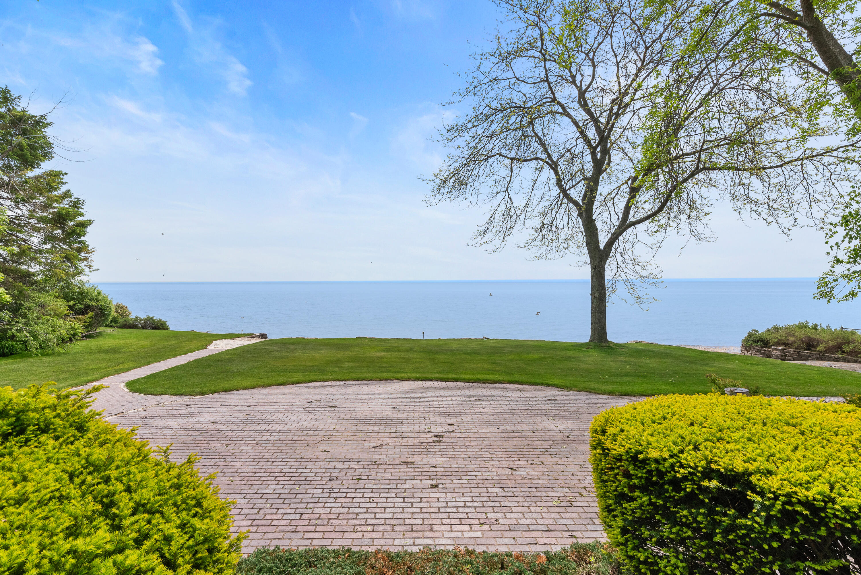 Wisconsin Lake Home for sale (MLS#: 1921543) at 7954 N Beach Dr, in Fox Point, Wisconsin. (24 of 40)