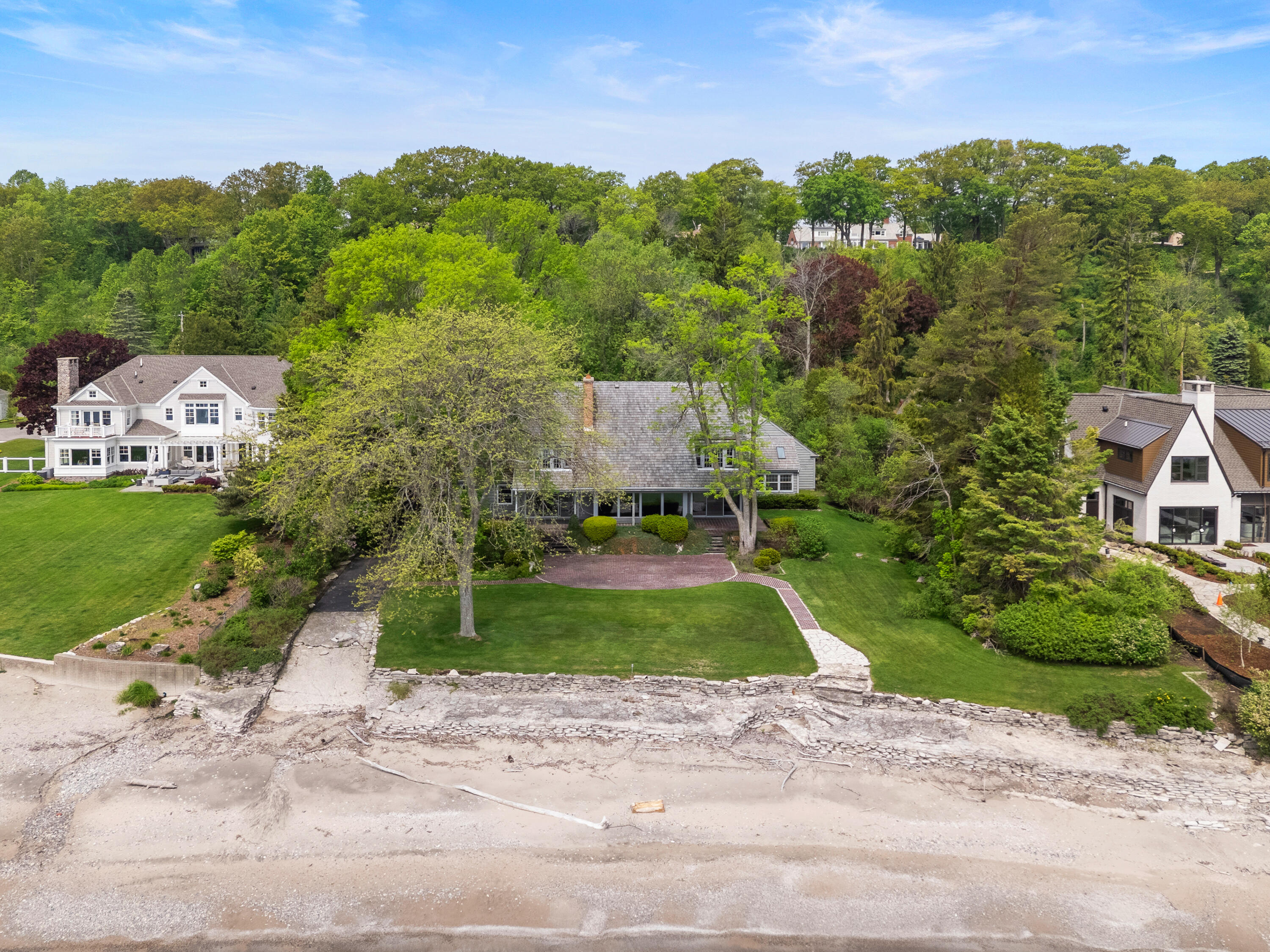 Wisconsin Lake Home for sale (MLS#: 1921543) at 7954 N Beach Dr, in Fox Point, Wisconsin. (27 of 40)