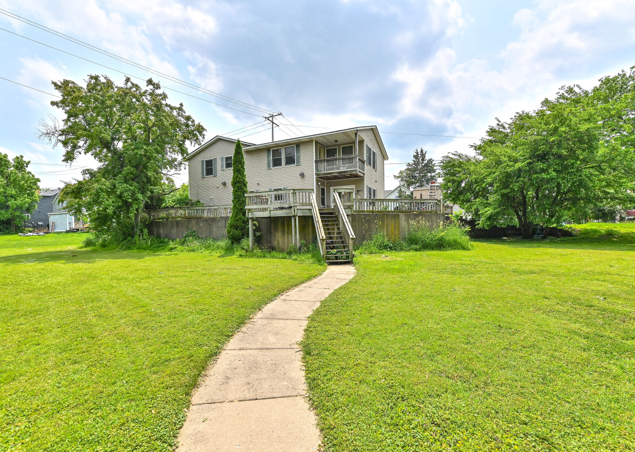 Wisconsin Lake Home for sale (MLS#: 1921583) at 232  Capital St, in Burlington, Wisconsin. (26 of 29)