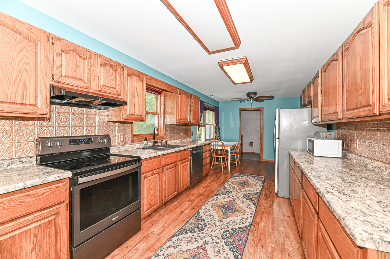 Wisconsin Lake Home for sale (MLS#: 1921583) at 232  Capital St, in Burlington, Wisconsin. (9 of 29)