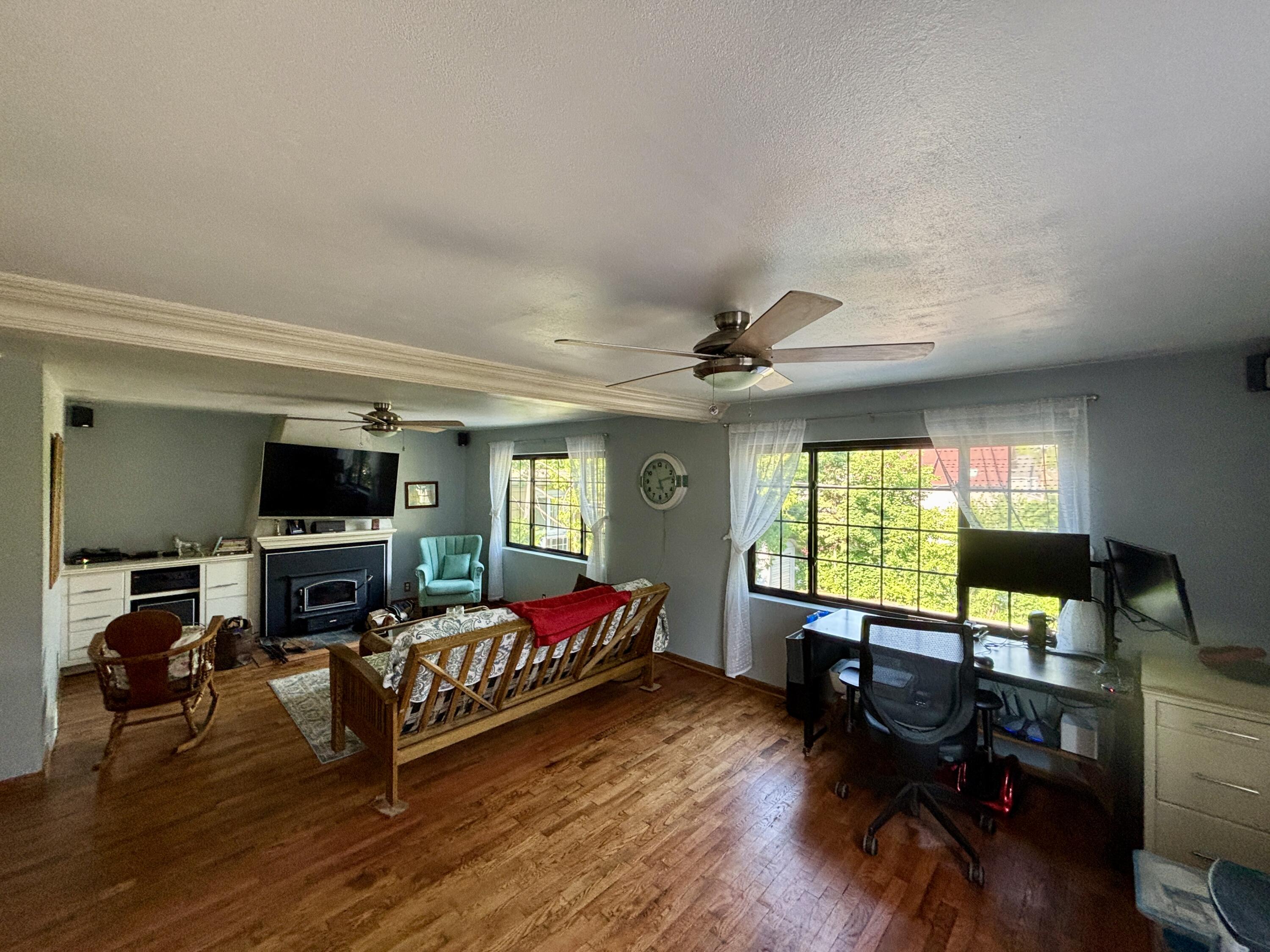 Wisconsin Lake Home for sale (MLS#: 1921702) at W341N4803 E Lindy Ln, in Oconomowoc, Wisconsin. (13 of 30)