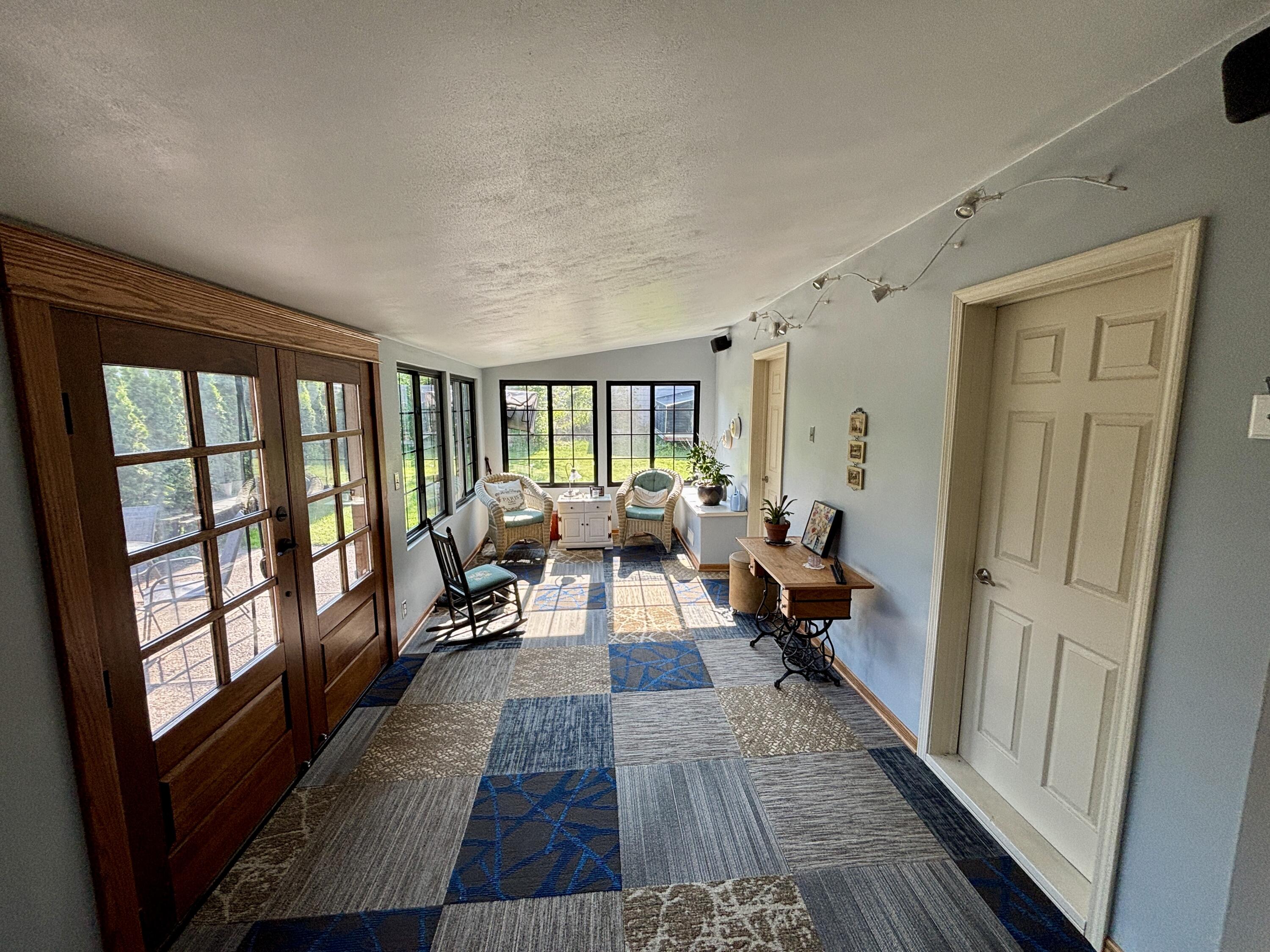 Wisconsin Lake Home for sale (MLS#: 1921702) at W341N4803 E Lindy Ln, in Oconomowoc, Wisconsin. (17 of 30)