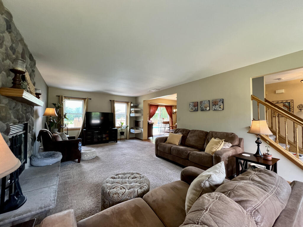 Wisconsin Lake Home for sale (MLS#: 1921959) at 7115  Joy Marie Ln, in Waterford, Wisconsin. (11 of 66)
