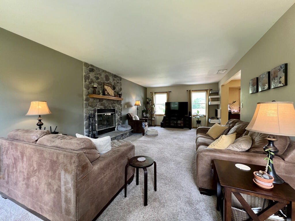 Wisconsin Lake Home for sale (MLS#: 1921959) at 7115  Joy Marie Ln, in Waterford, Wisconsin. (12 of 66)