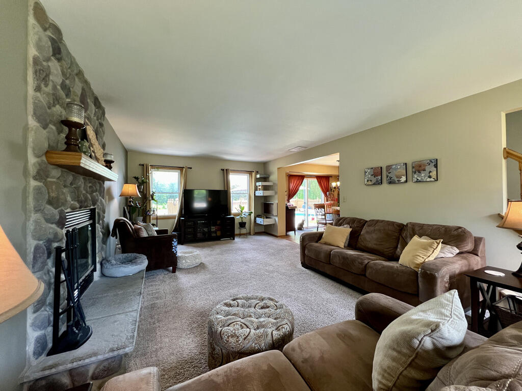 Wisconsin Lake Home for sale (MLS#: 1921959) at 7115  Joy Marie Ln, in Waterford, Wisconsin. (13 of 66)