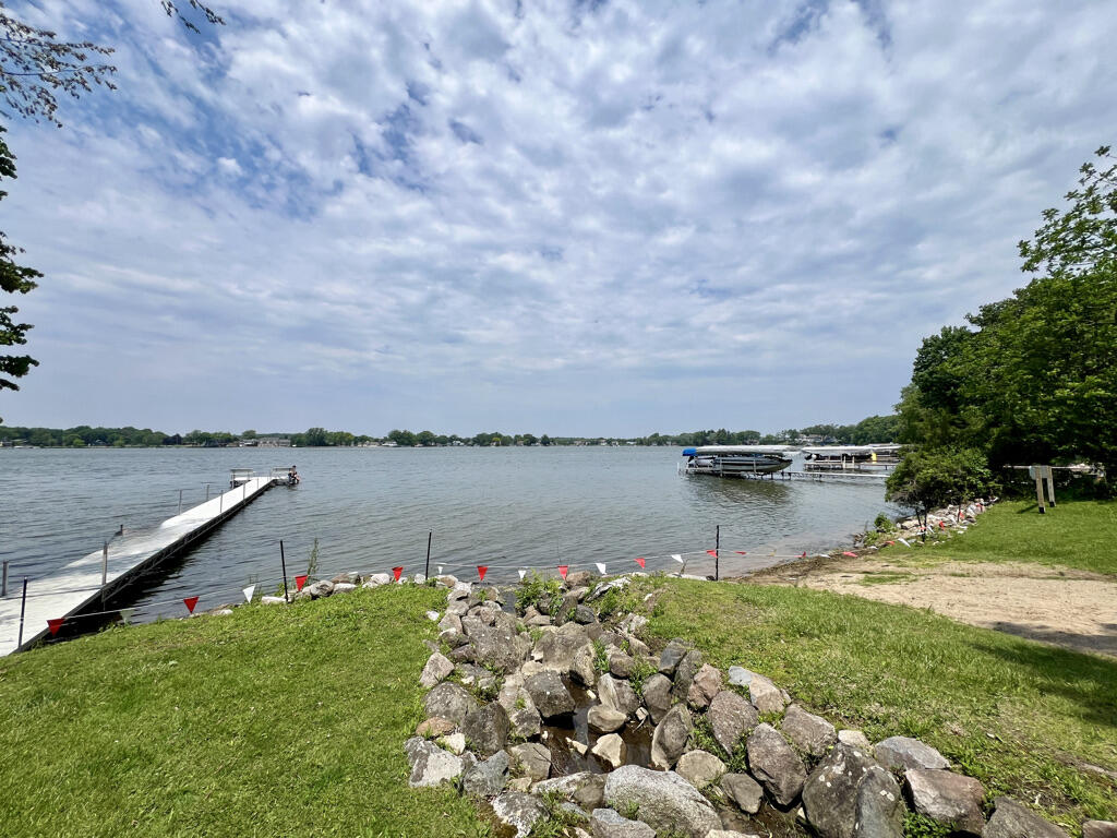 Wisconsin Lake Home for sale (MLS#: 1921959) at 7115  Joy Marie Ln, in Waterford, Wisconsin. (5 of 66)