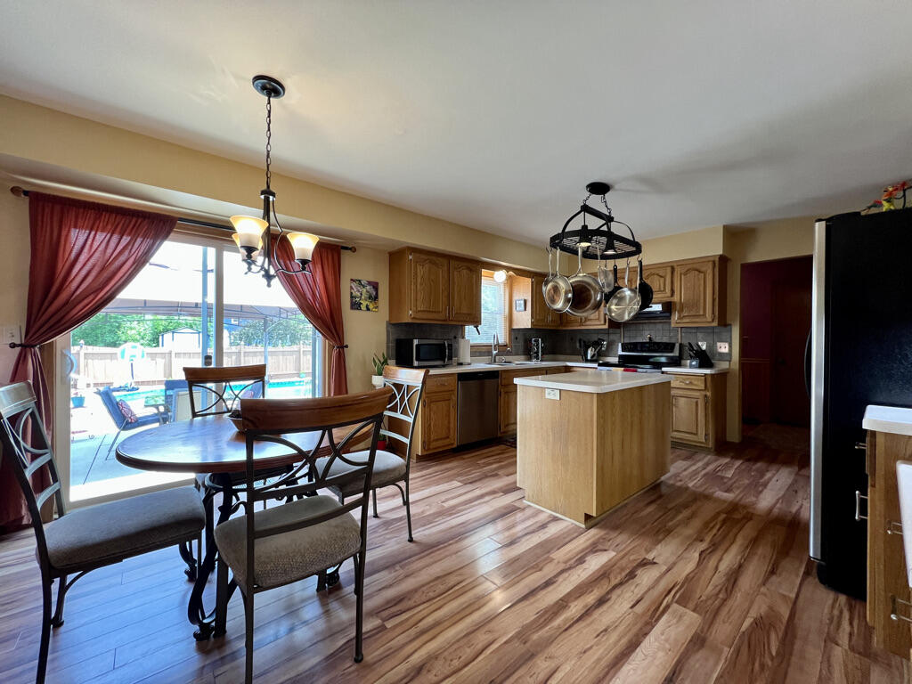 Wisconsin Lake Home for sale (MLS#: 1921959) at 7115  Joy Marie Ln, in Waterford, Wisconsin. (7 of 66)