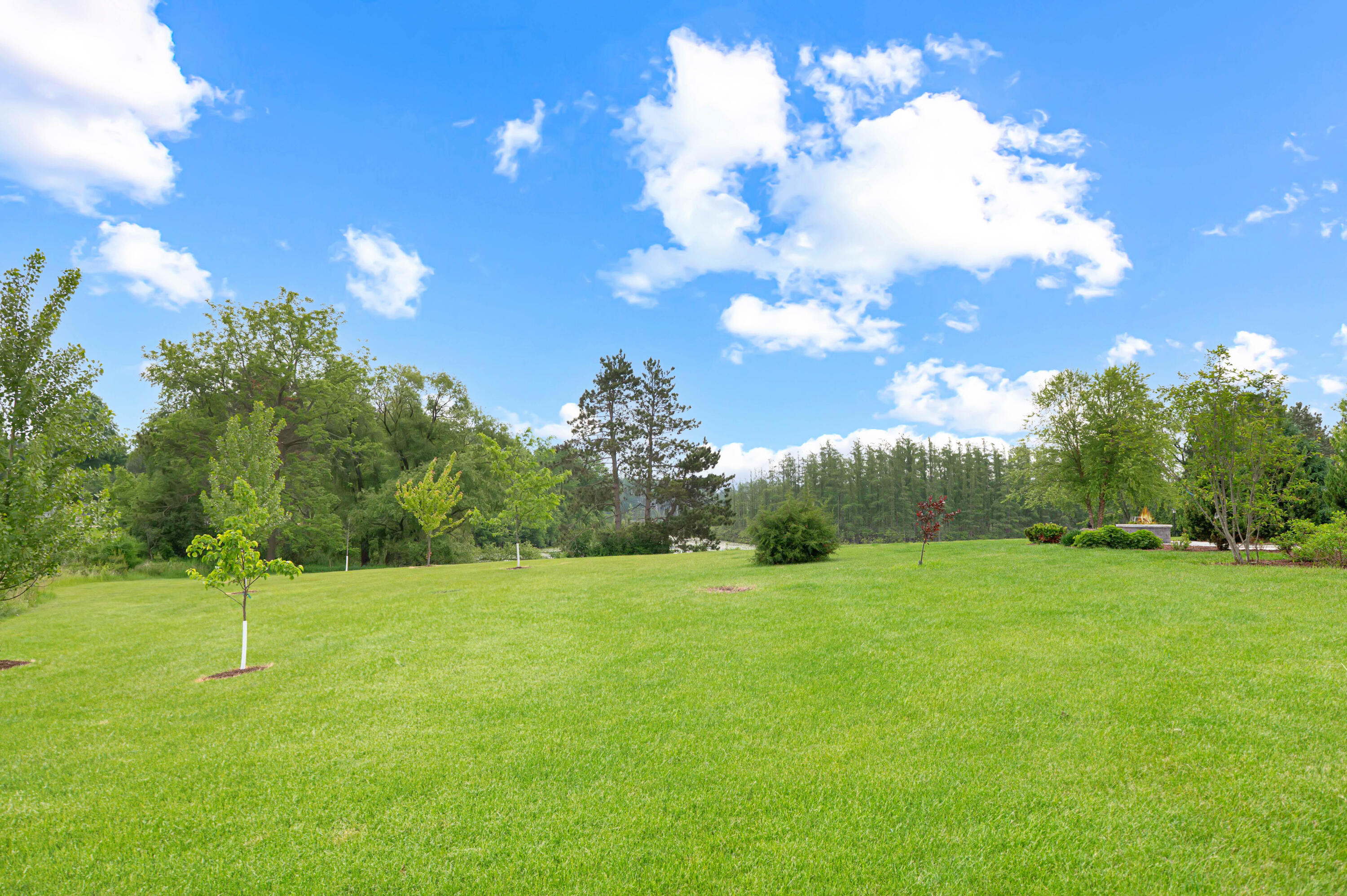 Wisconsin Lake Home for sale (MLS#: 1921978) at W356N6752 E Stonewood Dr, in Oconomowoc, Wisconsin. (34 of 39)