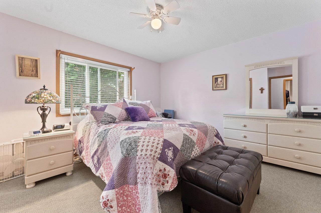 Wisconsin Lake Home for sale (MLS#: 1921990) at 12129  221st Ave, in Salem Lakes, Wisconsin. (16 of 50)