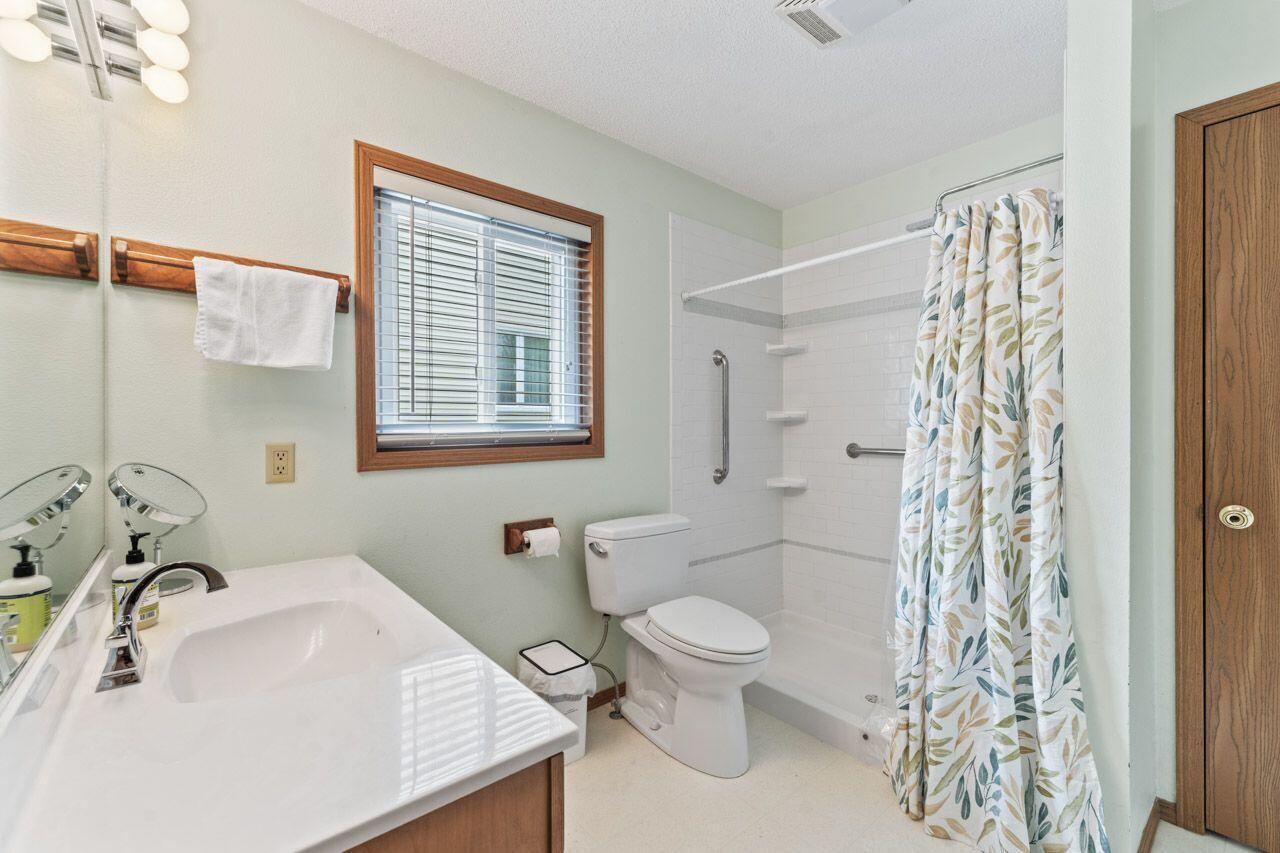 Wisconsin Lake Home for sale (MLS#: 1921990) at 12129  221st Ave, in Salem Lakes, Wisconsin. (18 of 50)