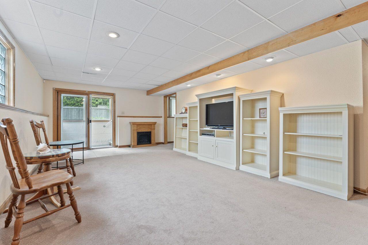 Wisconsin Lake Home for sale (MLS#: 1921990) at 12129  221st Ave, in Salem Lakes, Wisconsin. (25 of 50)