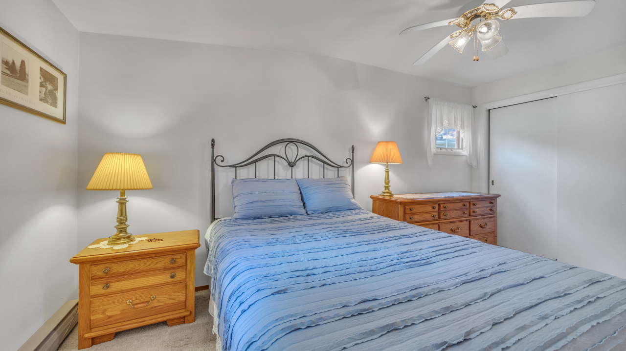 Wisconsin Lake Home for sale (MLS#: 1922005) at N133  Surfside Dr, in Holland, Wisconsin. (11 of 36)