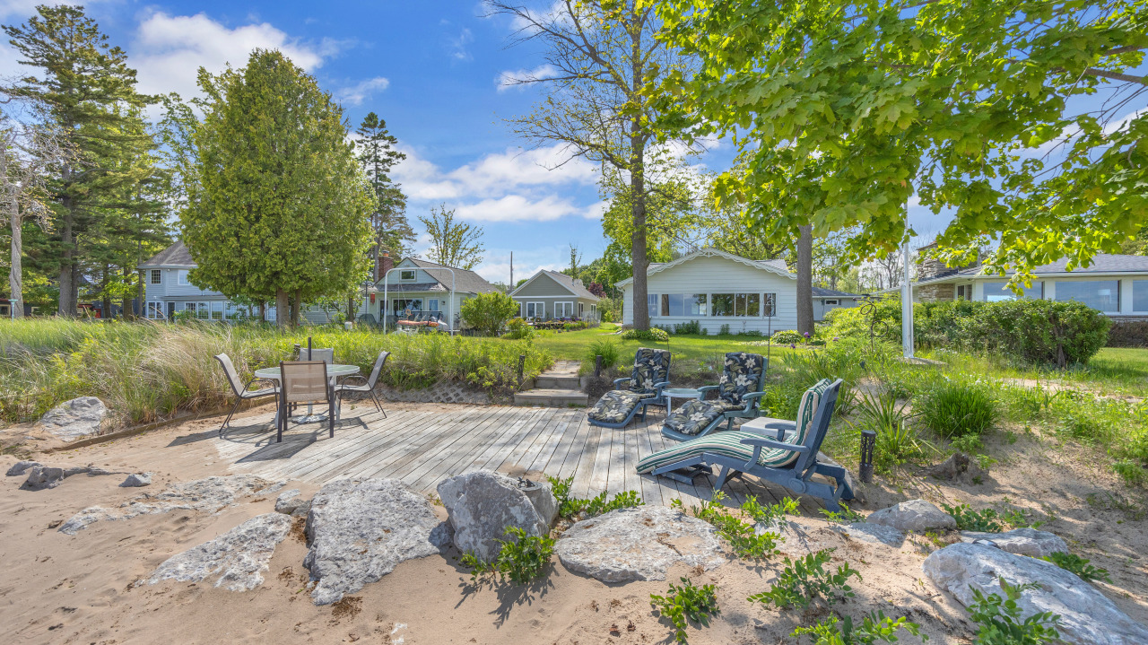 Wisconsin Lake Home for sale (MLS#: 1922005) at N133  Surfside Dr, in Holland, Wisconsin. (15 of 36)