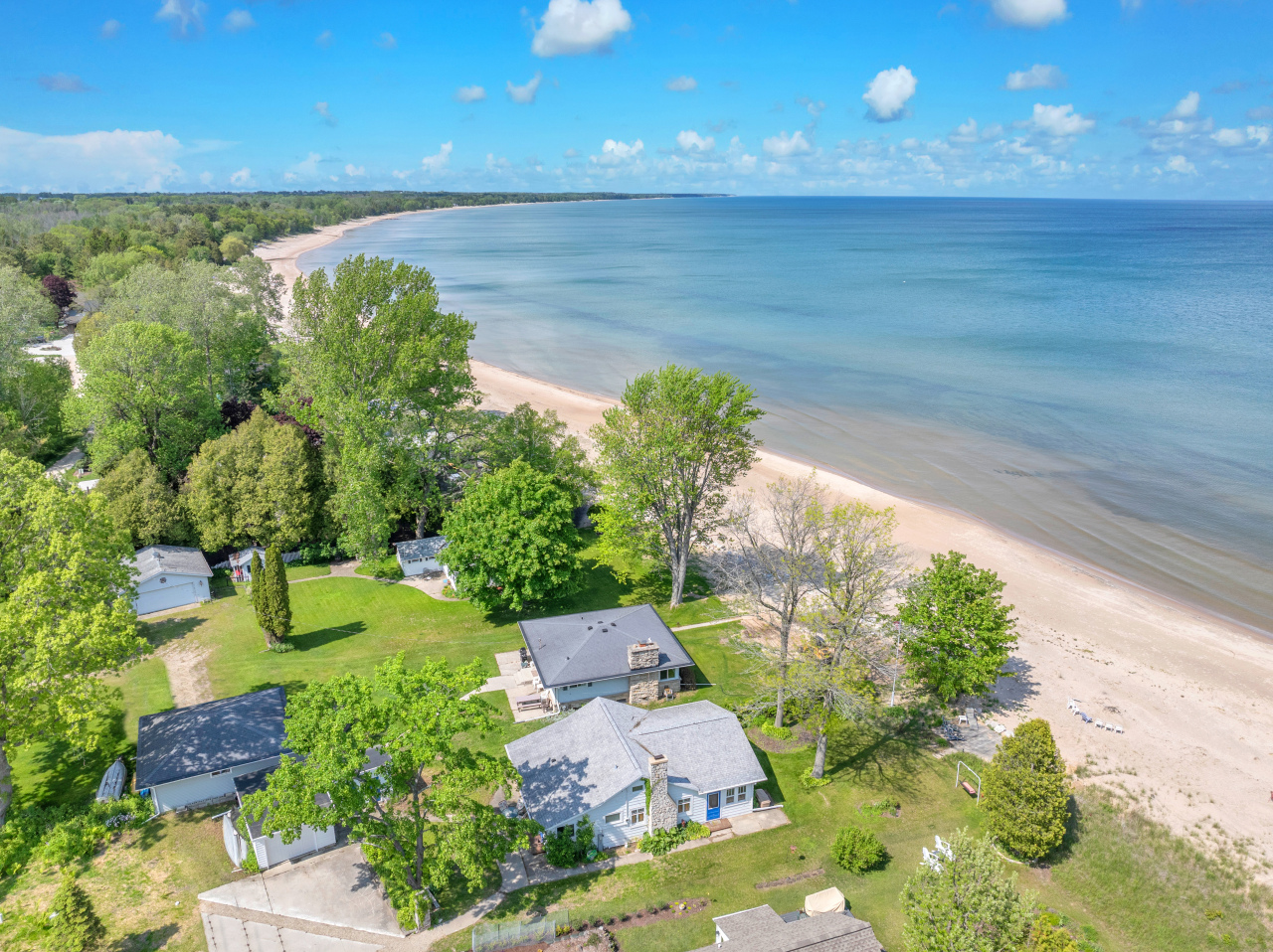 Wisconsin Lake Home for sale (MLS#: 1922005) at N133  Surfside Dr, in Holland, Wisconsin. (26 of 36)
