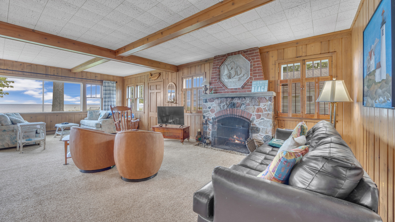 Wisconsin Lake Home for sale (MLS#: 1922005) at N133  Surfside Dr, in Holland, Wisconsin. (30 of 36)