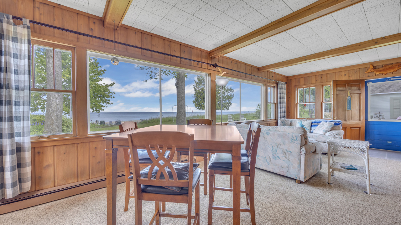 Wisconsin Lake Home for sale (MLS#: 1922005) at N133  Surfside Dr, in Holland, Wisconsin. (6 of 36)