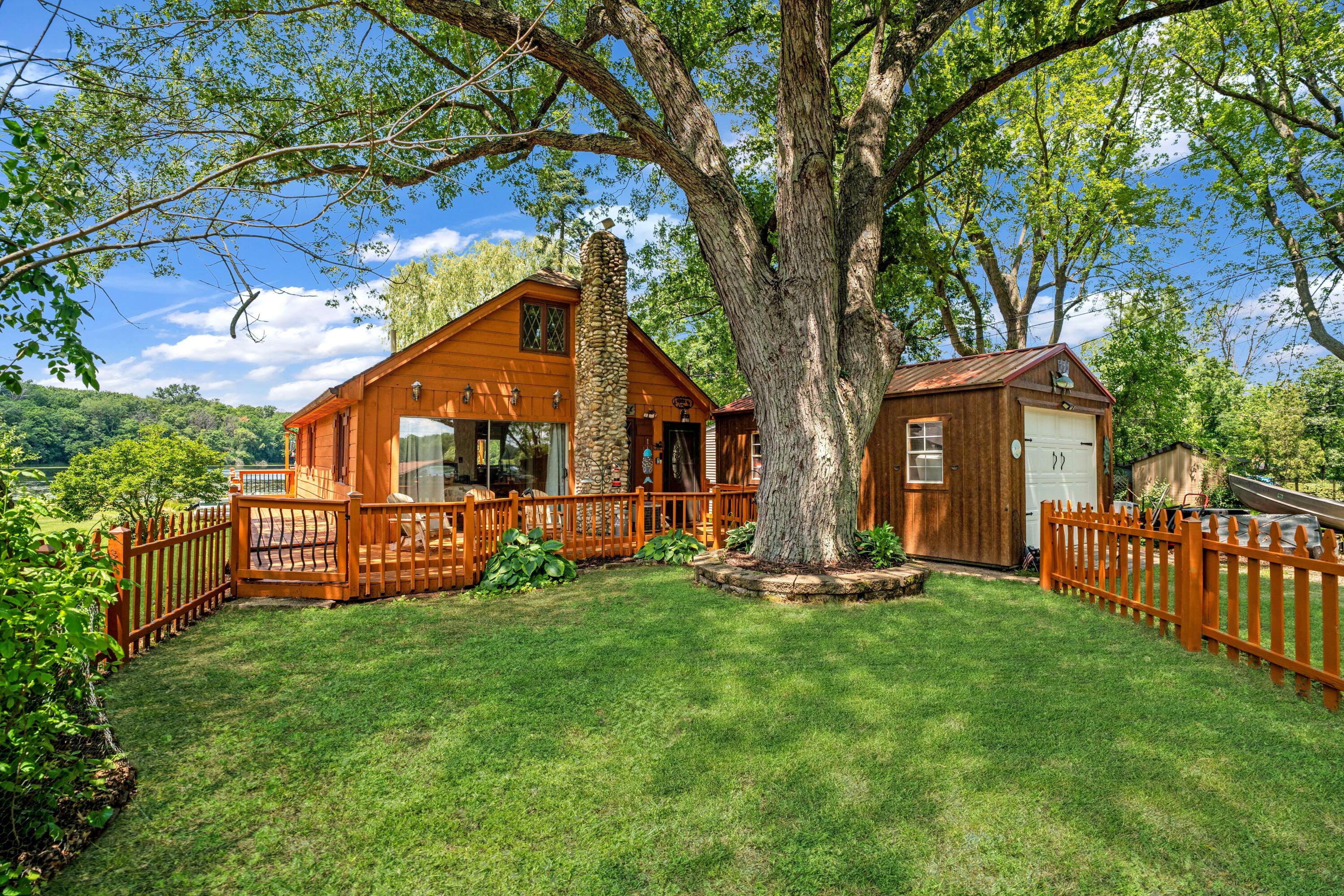 Wisconsin Lake Home for sale (MLS#: 1922058) at N8911  Swift Lake Dr, in Troy, Wisconsin. (3 of 28)