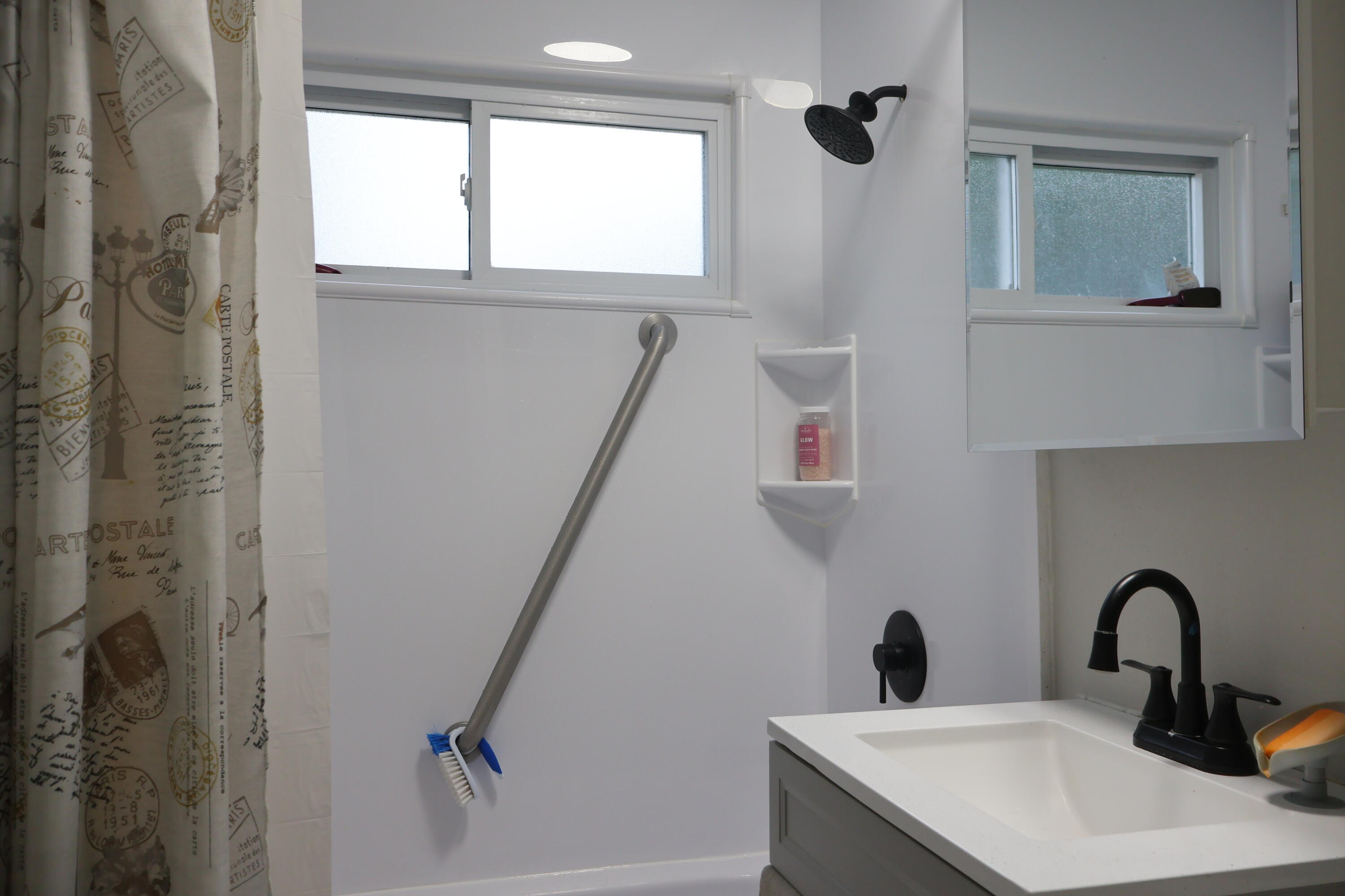 Wisconsin Lake Home for sale (MLS#: 1922100) at 4725 W Wilbur Ave, in Milwaukee, Wisconsin. (11 of 34)