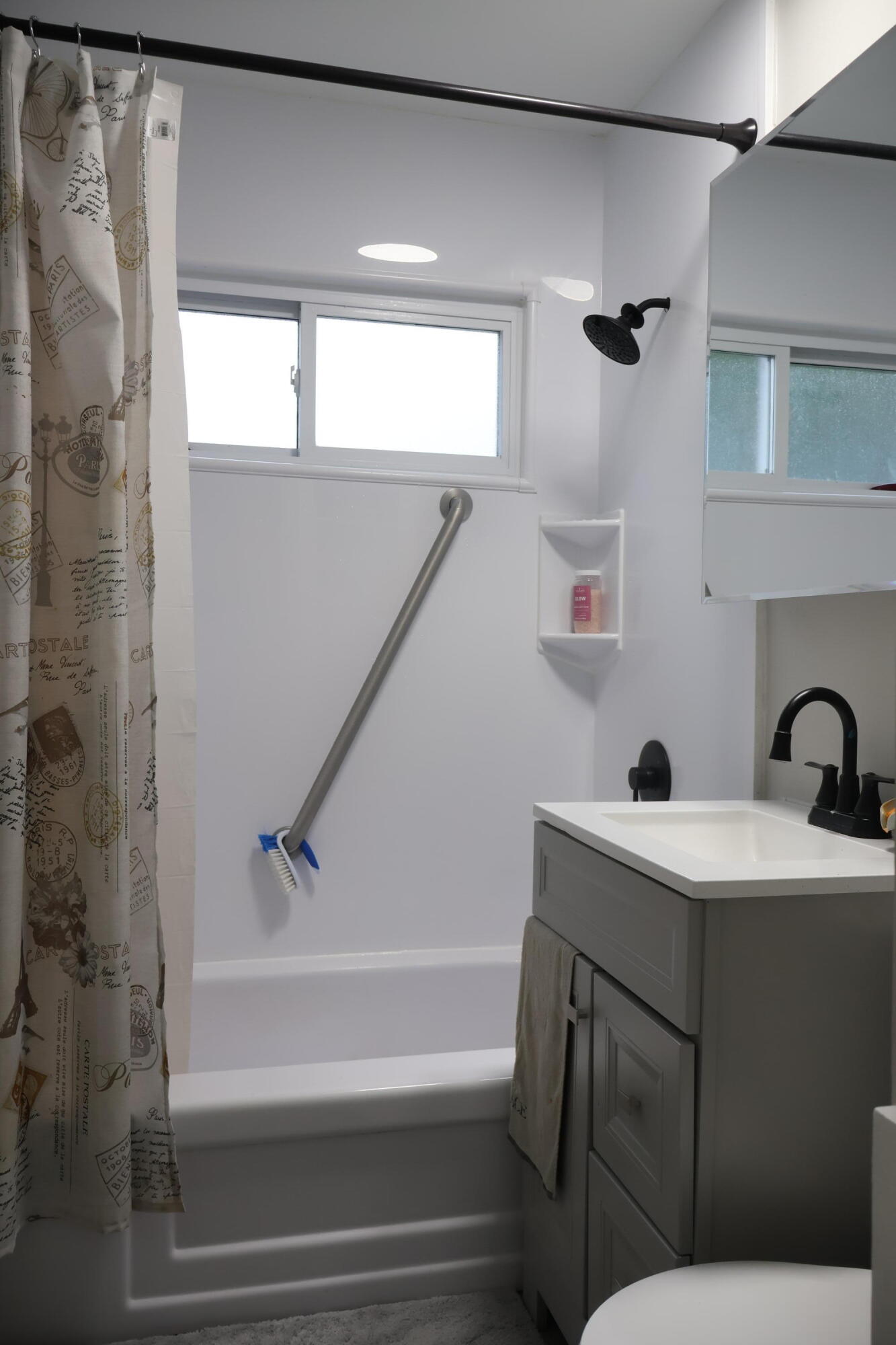 Wisconsin Lake Home for sale (MLS#: 1922100) at 4725 W Wilbur Ave, in Milwaukee, Wisconsin. (12 of 34)