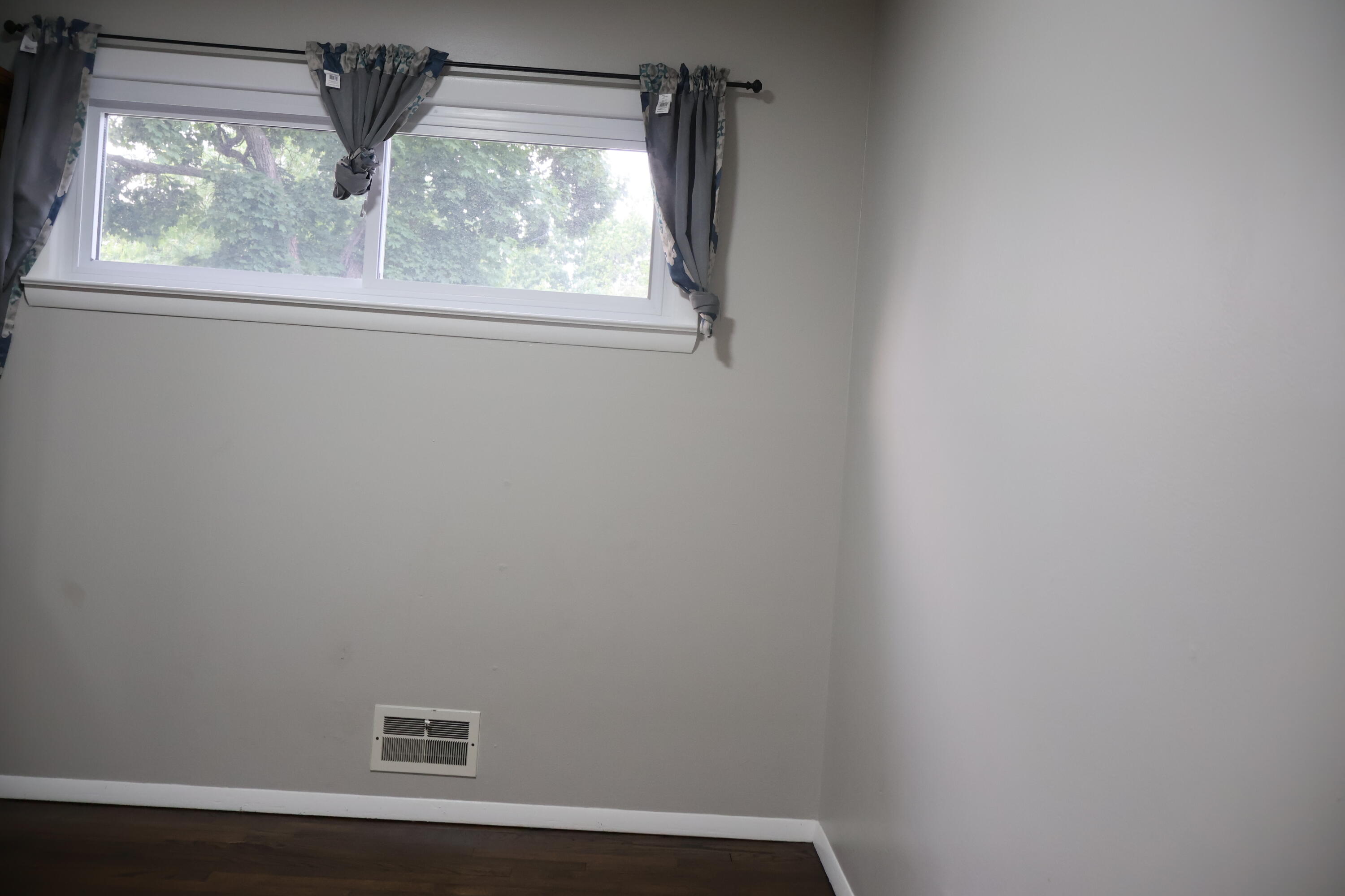 Wisconsin Lake Home for sale (MLS#: 1922100) at 4725 W Wilbur Ave, in Milwaukee, Wisconsin. (17 of 34)