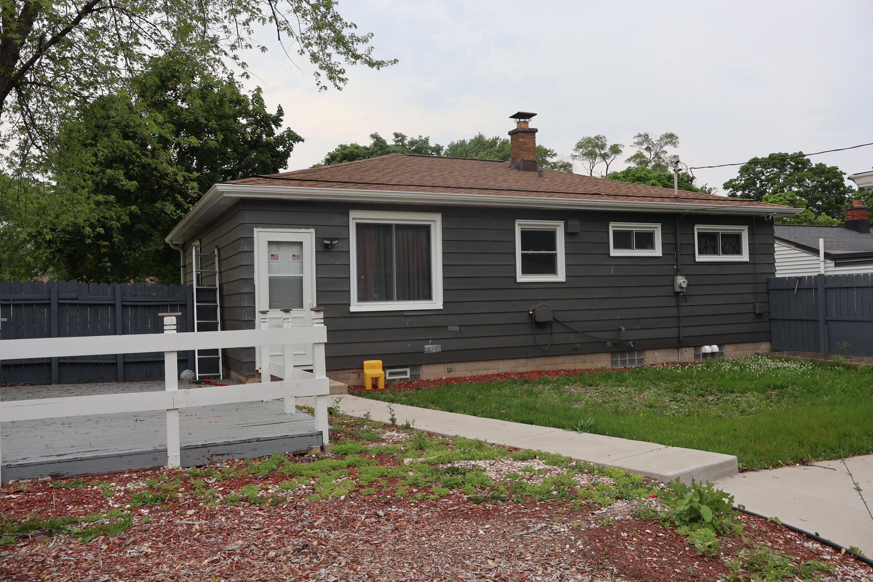 Wisconsin Lake Home for sale (MLS#: 1922100) at 4725 W Wilbur Ave, in Milwaukee, Wisconsin. (33 of 34)
