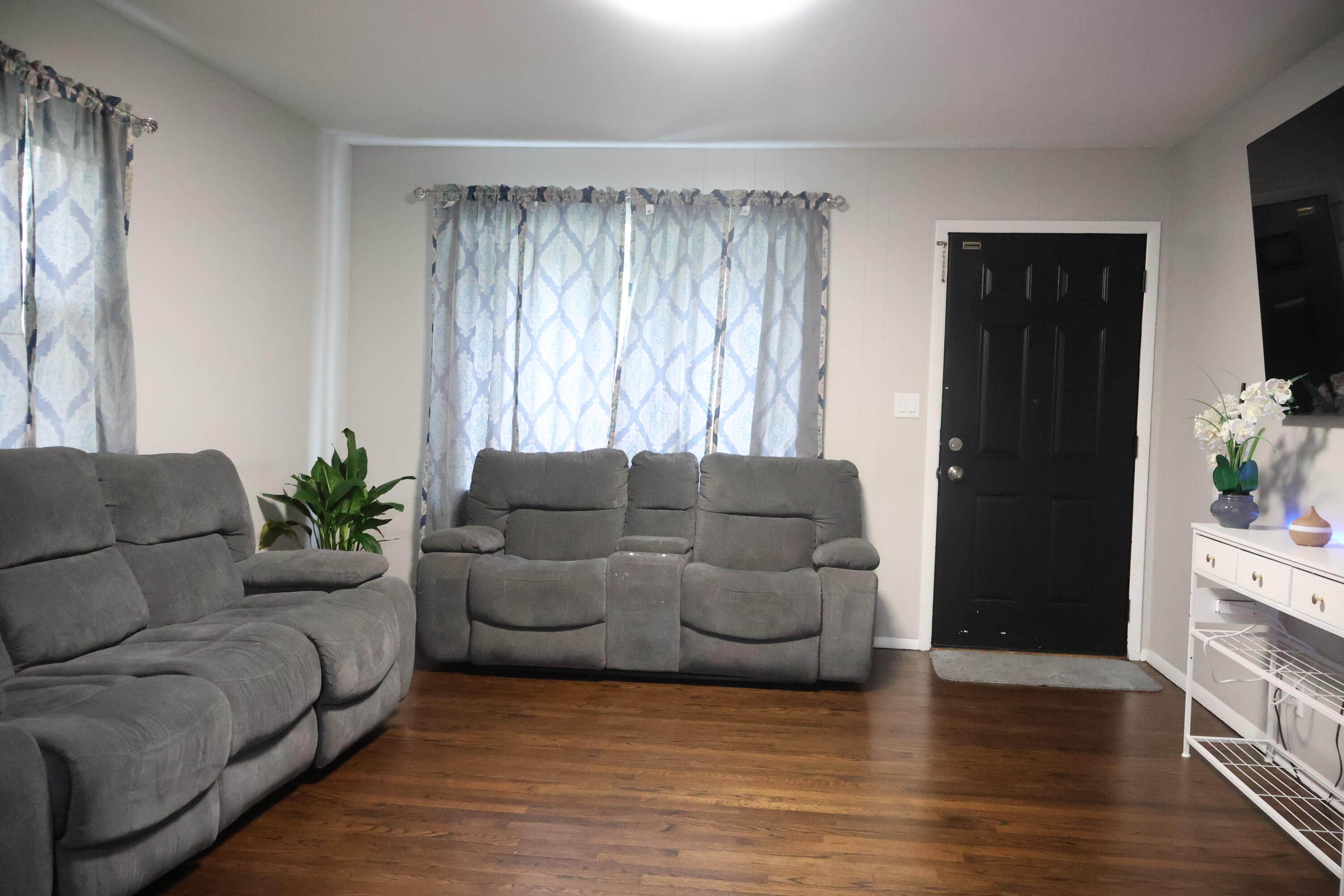 Wisconsin Lake Home for sale (MLS#: 1922100) at 4725 W Wilbur Ave, in Milwaukee, Wisconsin. (7 of 34)