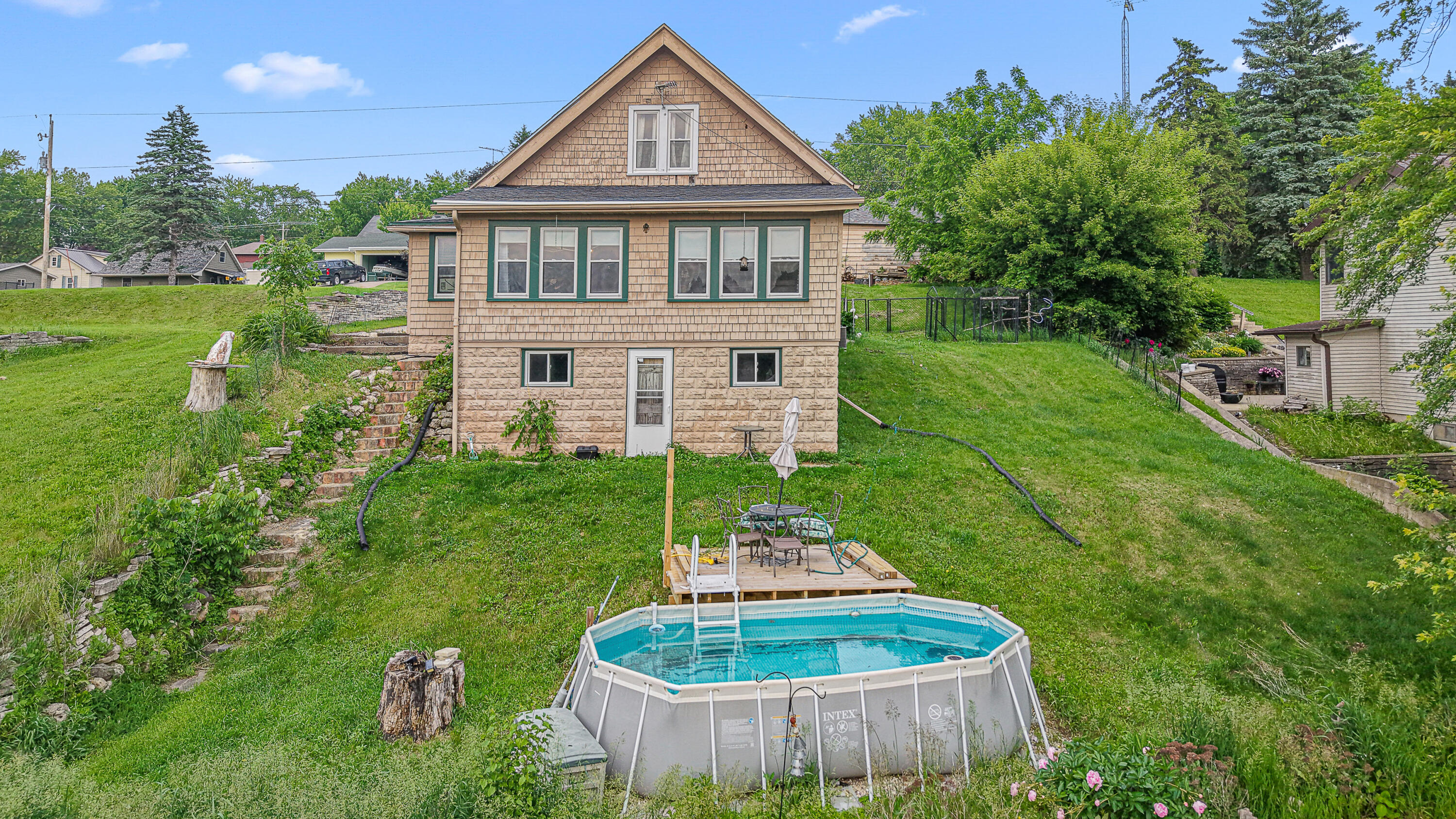 Wisconsin Lake Home for sale (MLS#: 1922114) at 21 S Elm St, in Kekoskee, Wisconsin. (4 of 15)