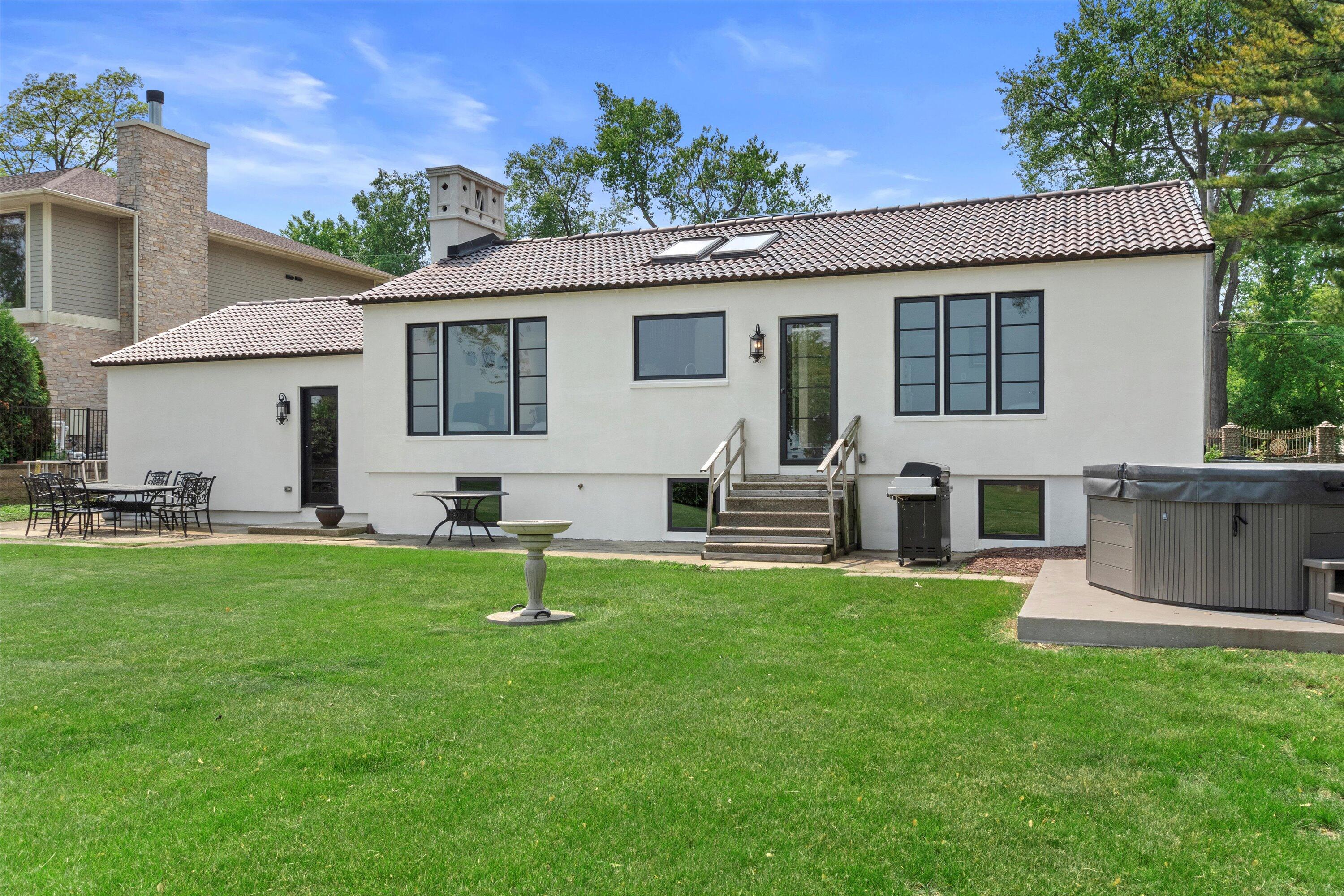 Wisconsin Lake Home for sale (MLS#: 1922147) at 9237  Lakeshore Dr, in Pleasant Prairie, Wisconsin. (33 of 39)
