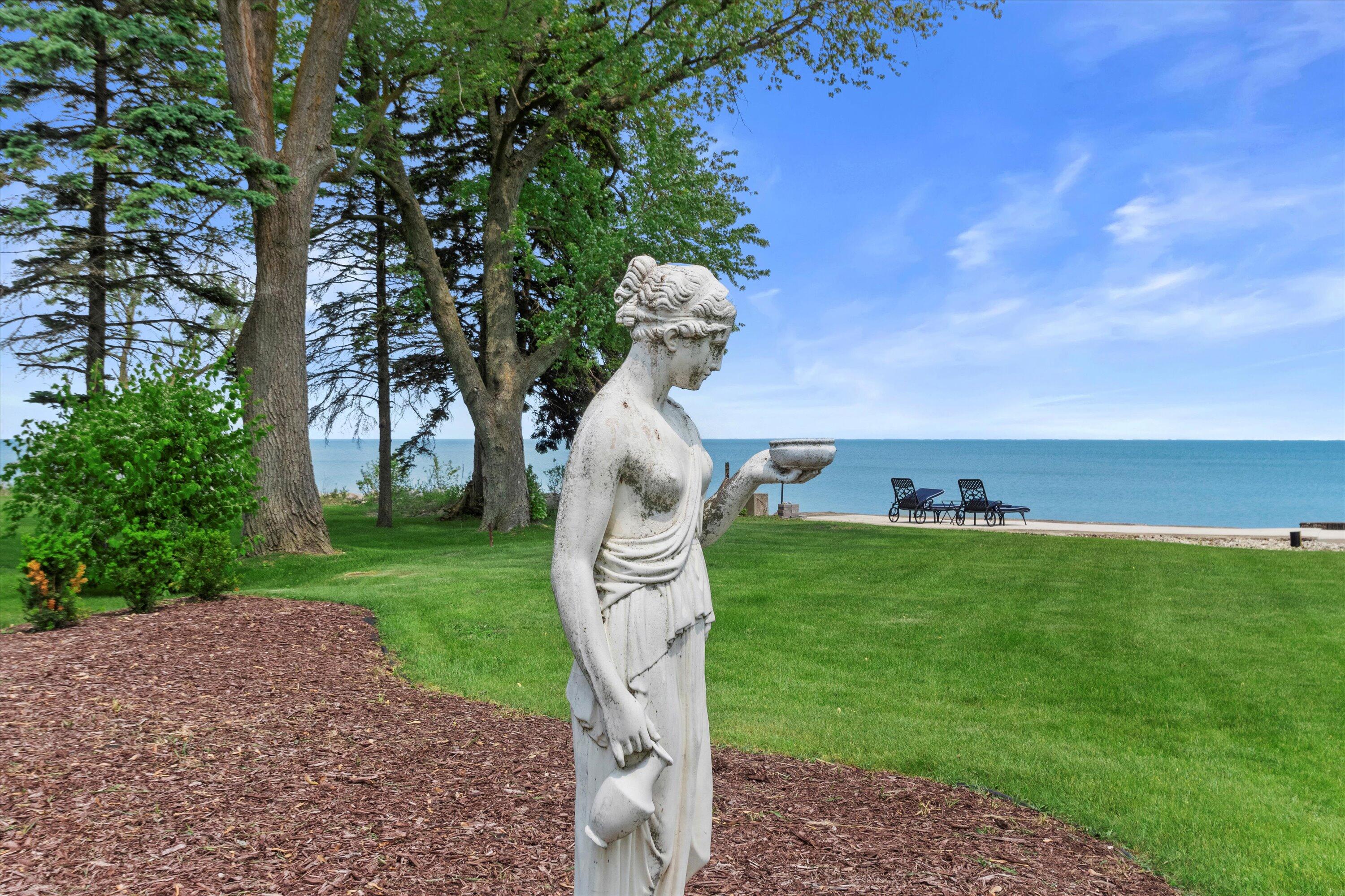 Wisconsin Lake Home for sale (MLS#: 1922147) at 9237  Lakeshore Dr, in Pleasant Prairie, Wisconsin. (35 of 39)