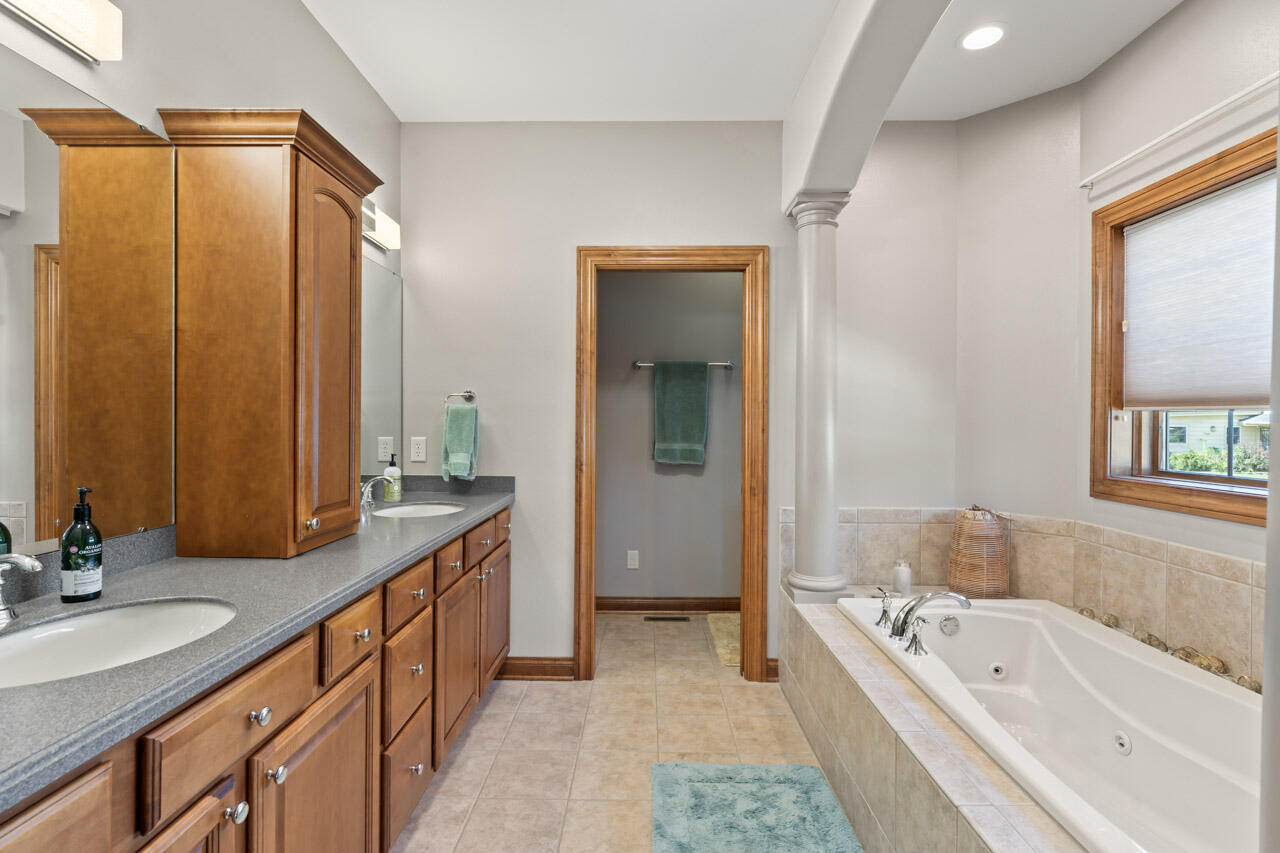 Wisconsin Lake Home for sale (MLS#: 1922233) at 6507  Willow Ct, in Waterford, Wisconsin. (24 of 60)
