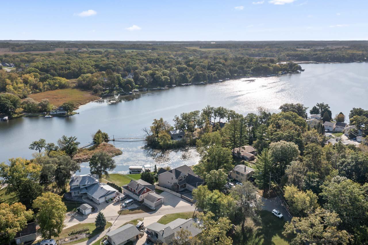 Wisconsin Lake Home for sale (MLS#: 1922233) at 6507  Willow Ct, in Waterford, Wisconsin. (56 of 60)