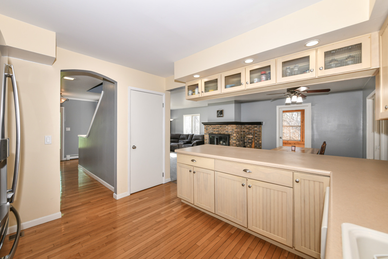 Wisconsin Lake Home for sale (MLS#: 1922505) at 2613  Glen Eyrie Ln, in Delavan, Wisconsin. (11 of 49)