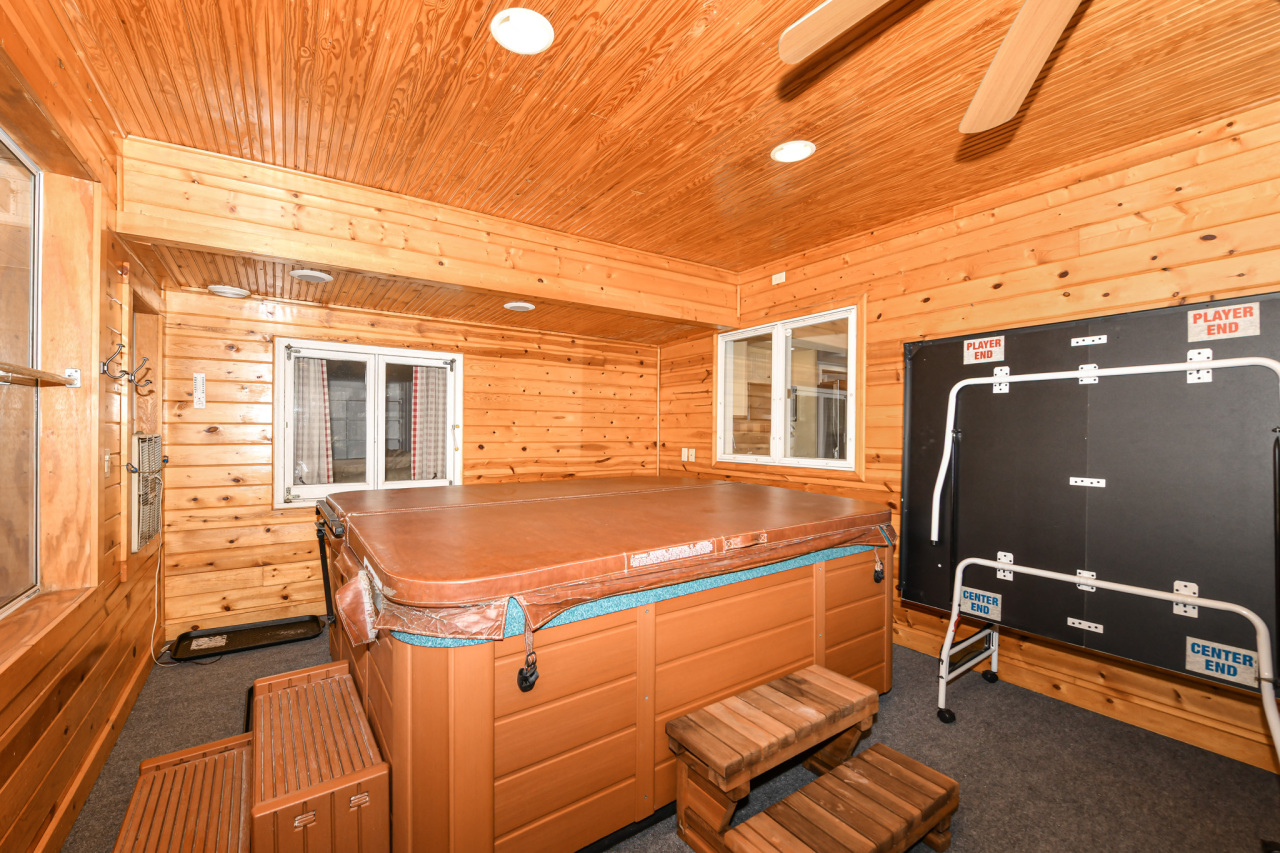 Wisconsin Lake Home for sale (MLS#: 1922505) at 2613  Glen Eyrie Ln, in Delavan, Wisconsin. (22 of 49)
