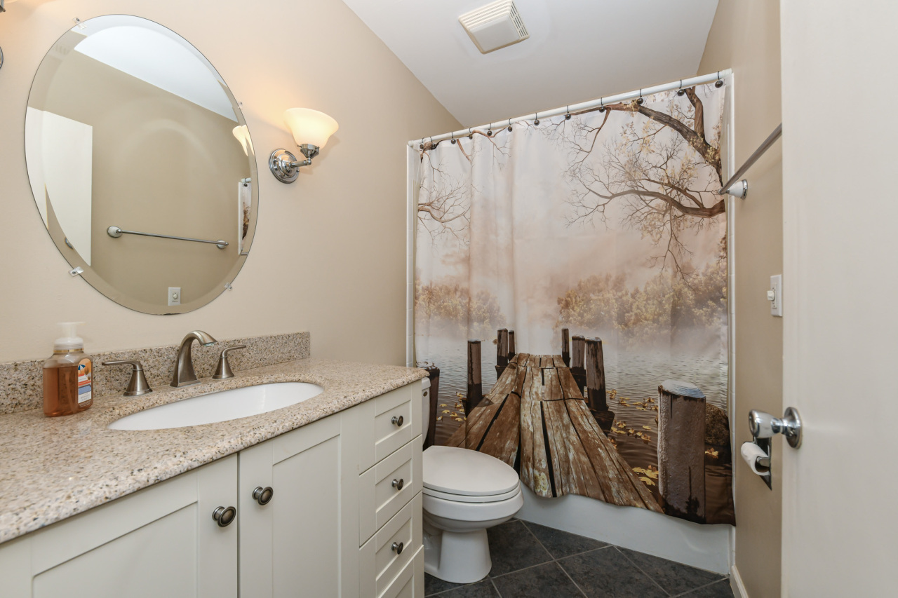 Wisconsin Lake Home for sale (MLS#: 1922505) at 2613  Glen Eyrie Ln, in Delavan, Wisconsin. (28 of 49)